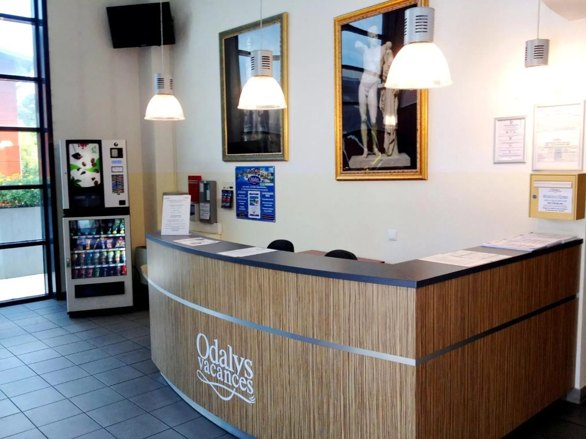 Lobby or reception in Appart Hotel Odalys City Antibes Olympe Lobby or reception in Appart Hotel Odalys City Antibes Olympe