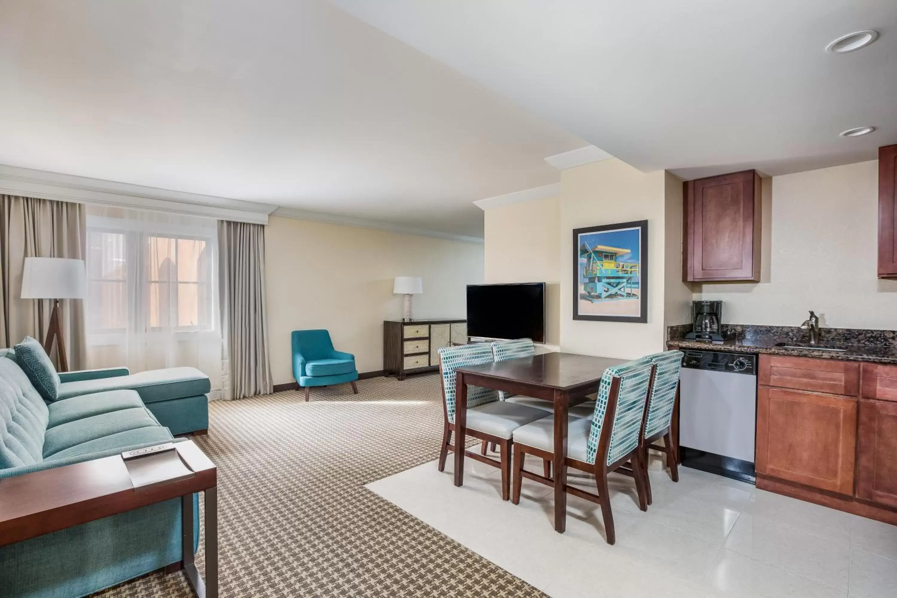 Living room, Seating Area in The Atlantic Suites on the Ave