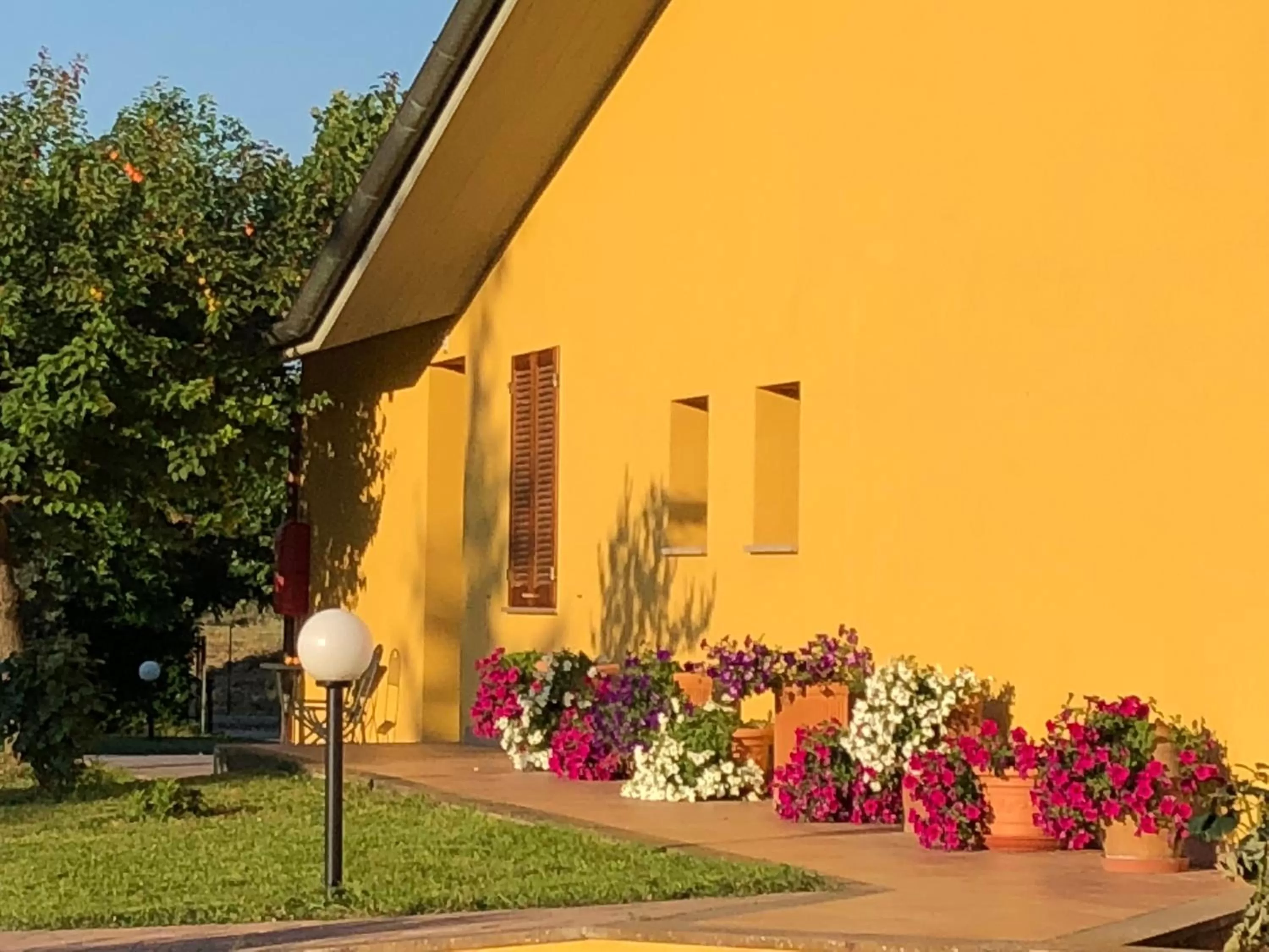 Property building in Le Macerine