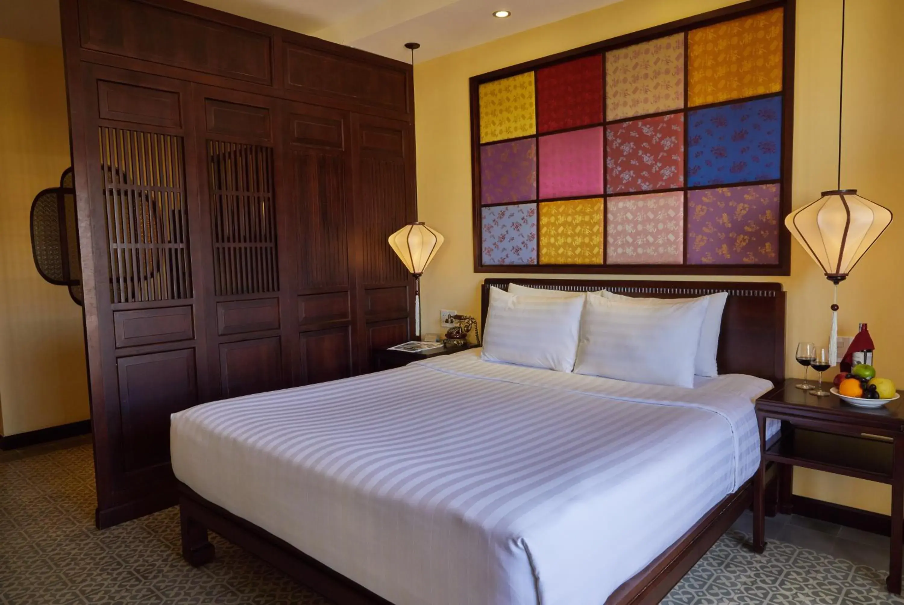 Staff, Bed in Hoi An Central Boutique Hotel & Spa (Little Hoi An Central Boutique Hotel & Spa)