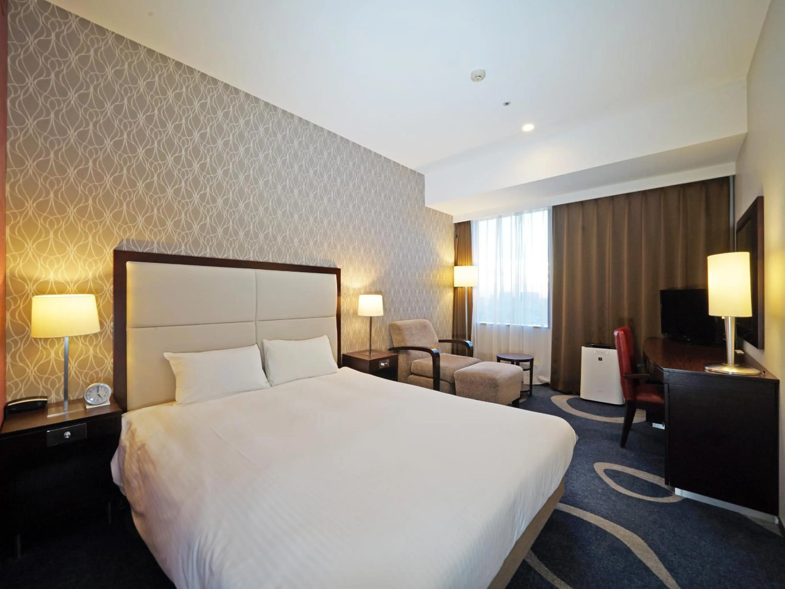 Photo of the whole room, Bed in LOISIR HOTEL SHINAGAWA SEASIDE