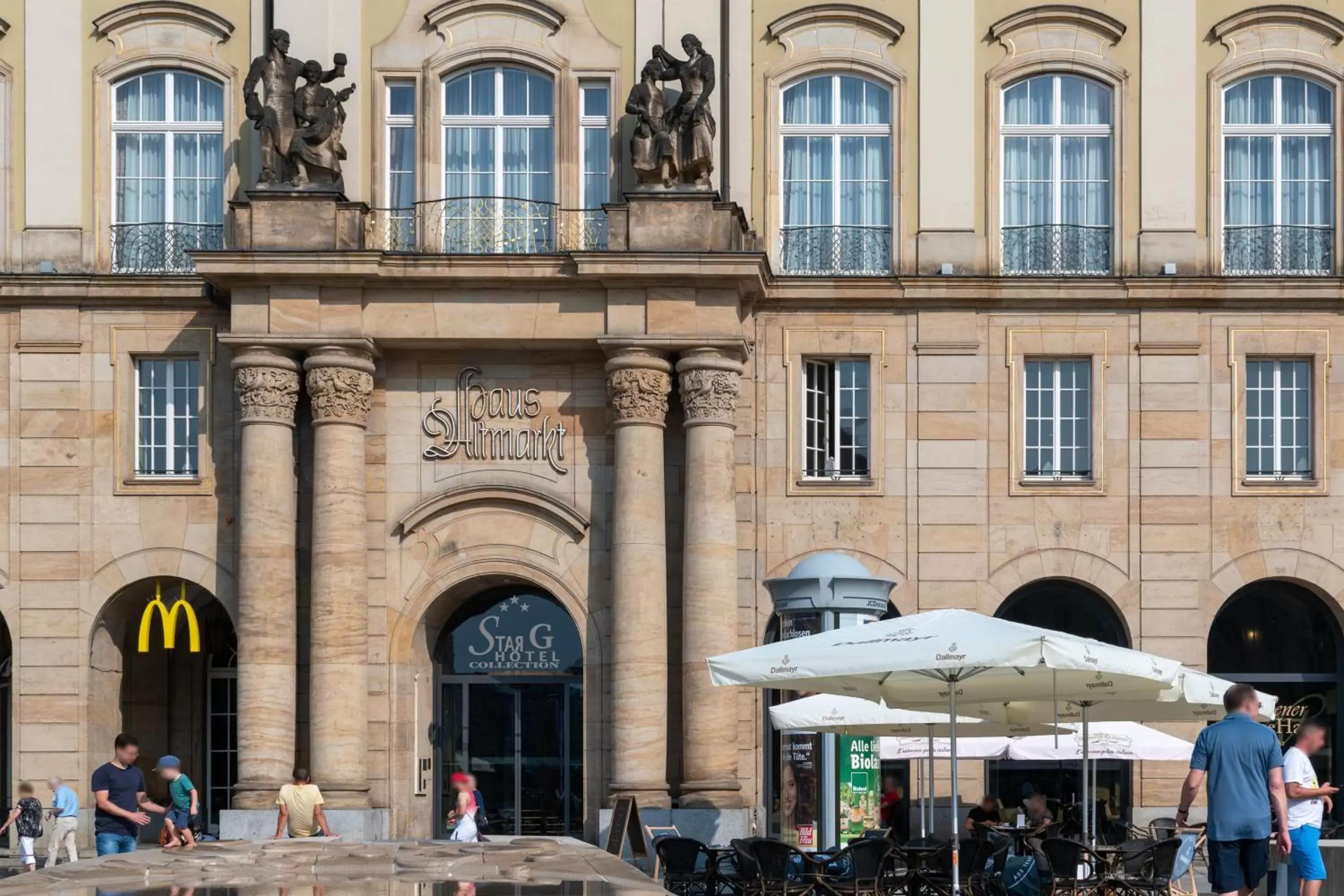 Facade/entrance in Star G Hotel Premium Dresden Altmarkt