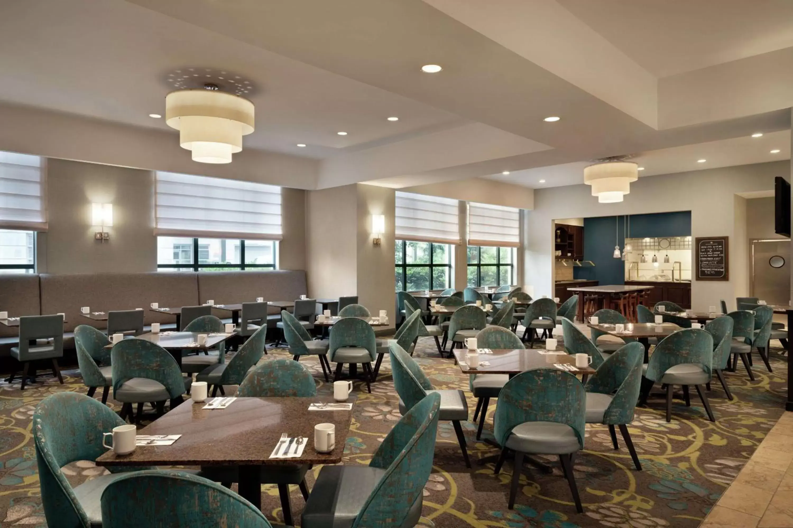 Restaurant/places to eat in Hilton Garden Inn Worcester Restaurant/places to eat in Hilton Garden Inn Worcester