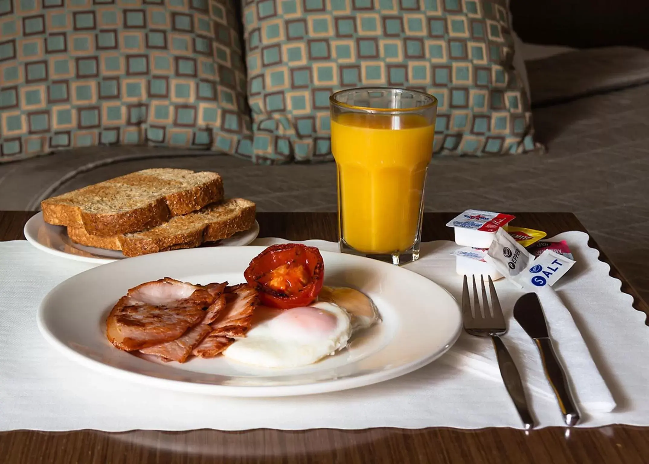 Breakfast in Bankstown Motel 10