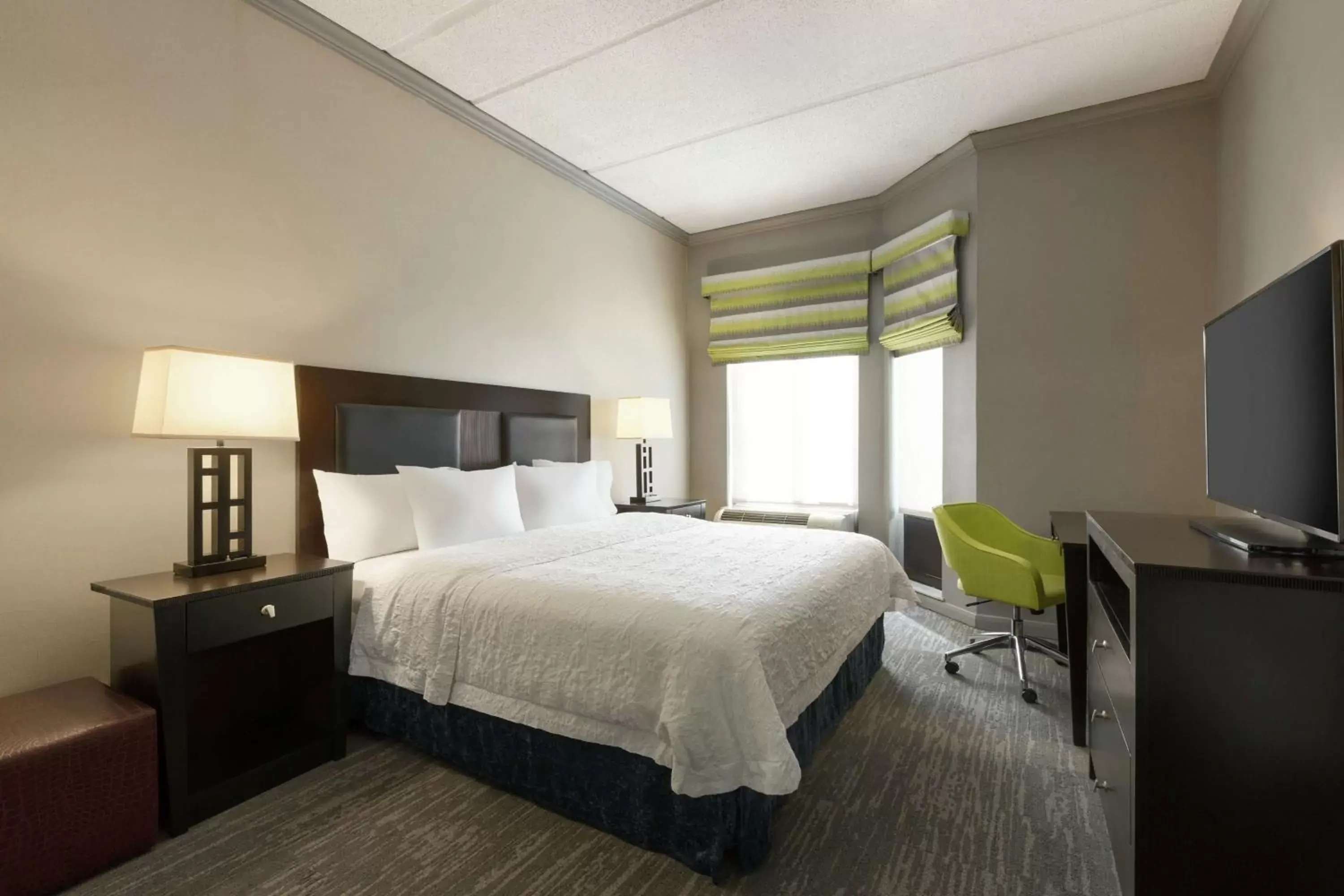 Bed in Hampton Inn and Suites Houston Clear Lake NASA Bed in Hampton Inn and Suites Houston Clear Lake NASA