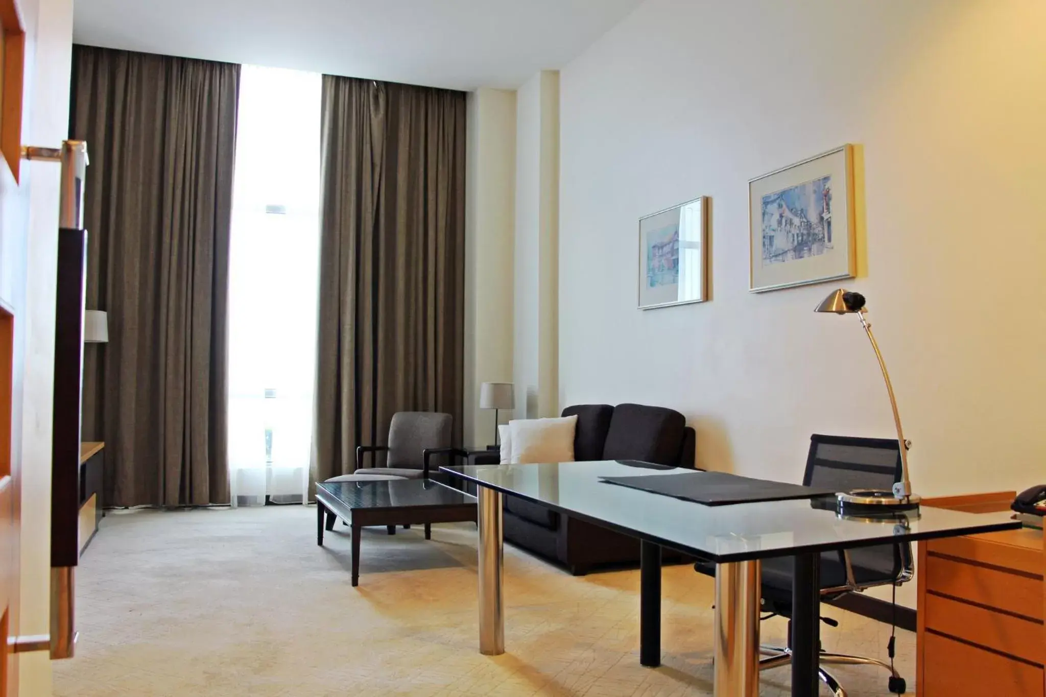 Photo of the whole room, Seating Area in Holiday Inn Melaka, an IHG Hotel