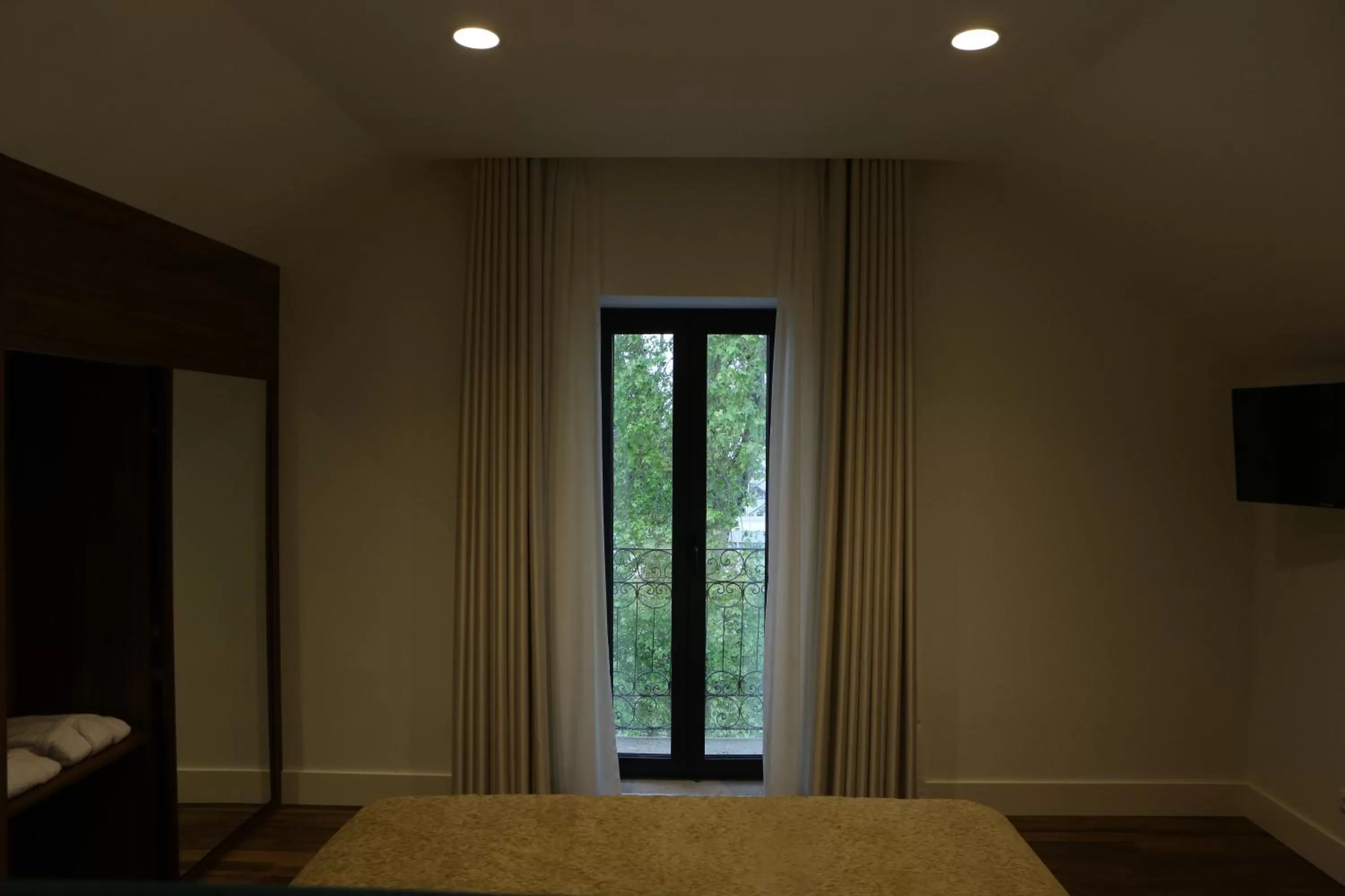 Balcony/Terrace, Bed in Hotel Solar do Rebolo