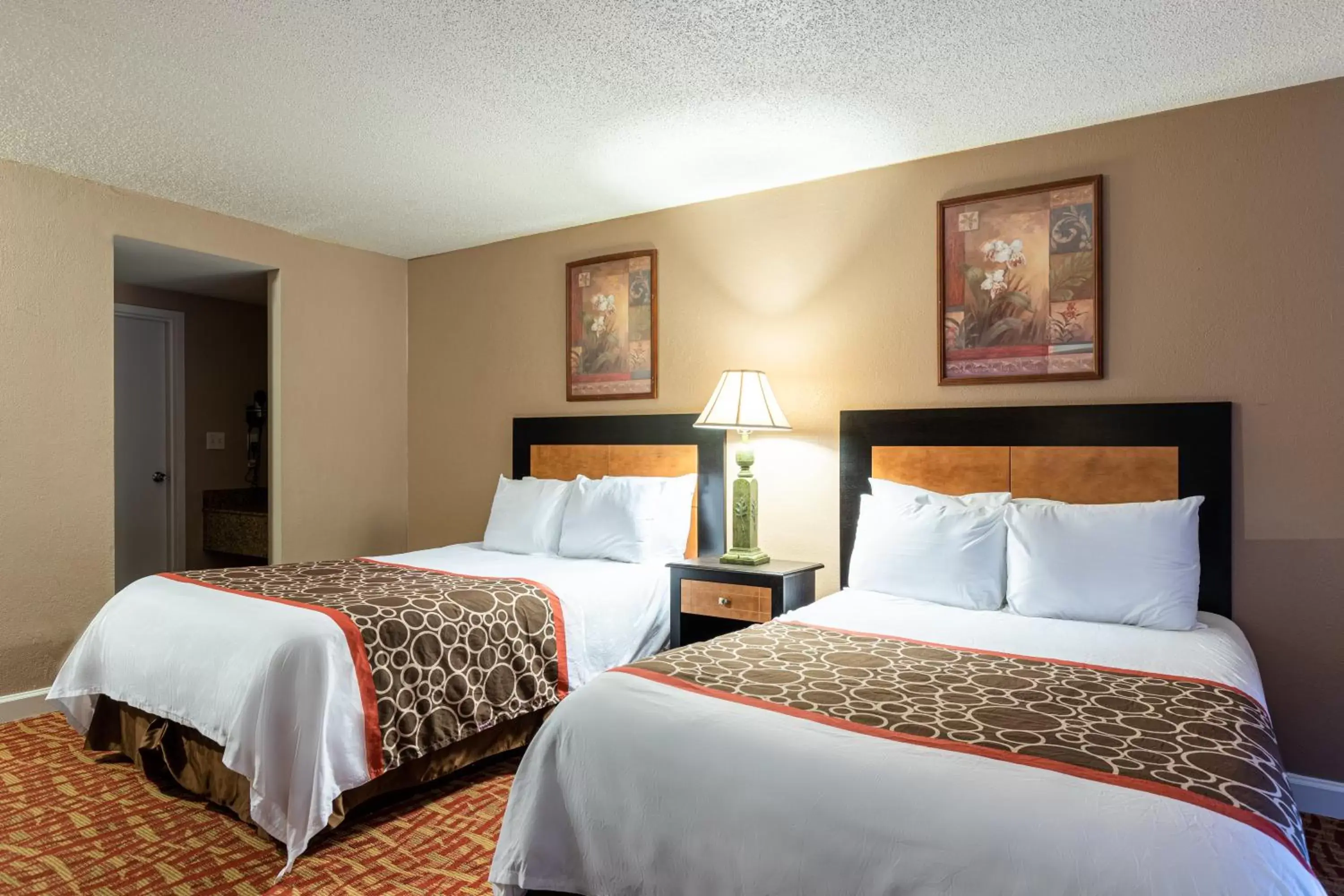 Bed in Sundial Inn Bed in Sundial Inn