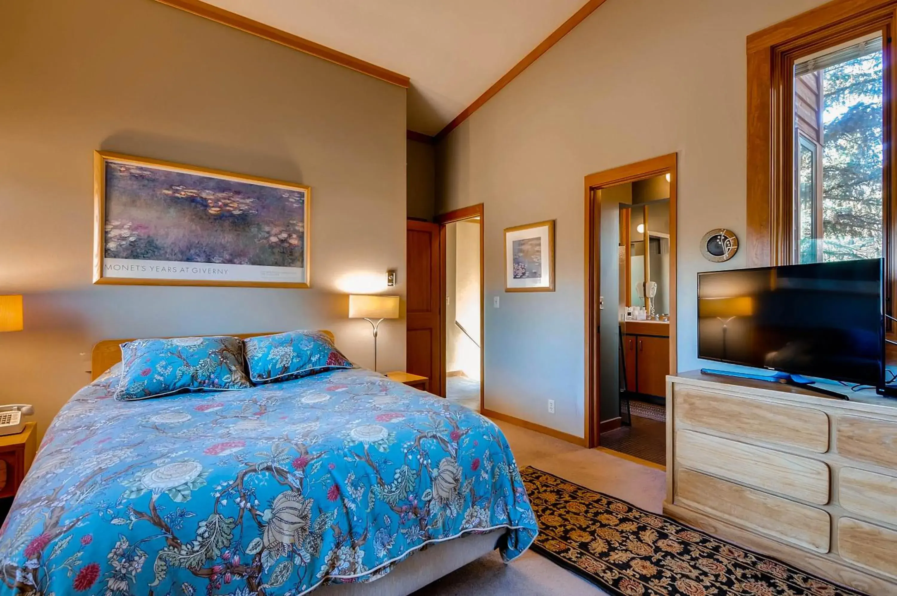 Bed in Aspen Ridge Condominiums by Keystone Resort