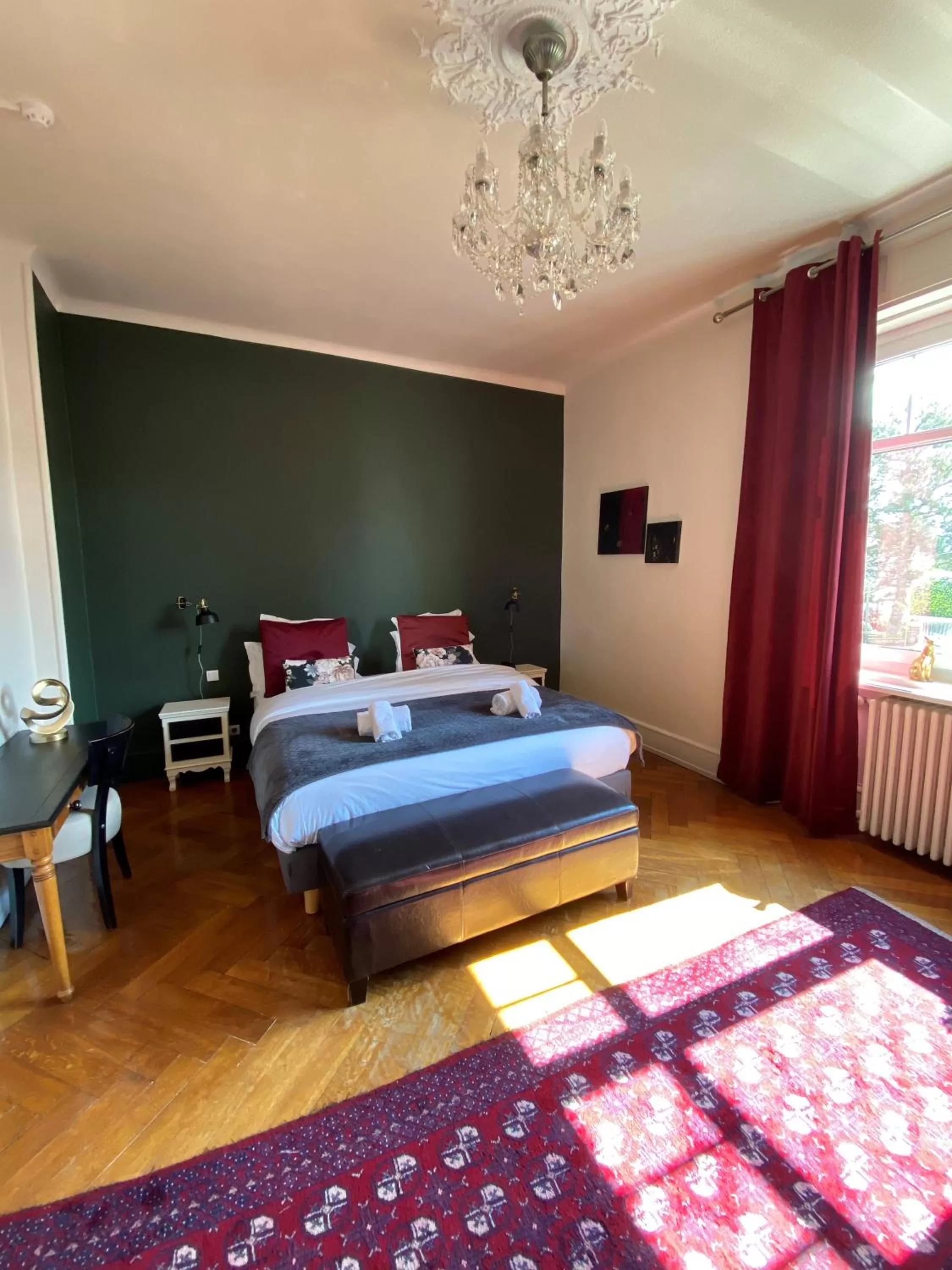 Bedroom, Bed in LA VILLA Hôtel-Restaurant