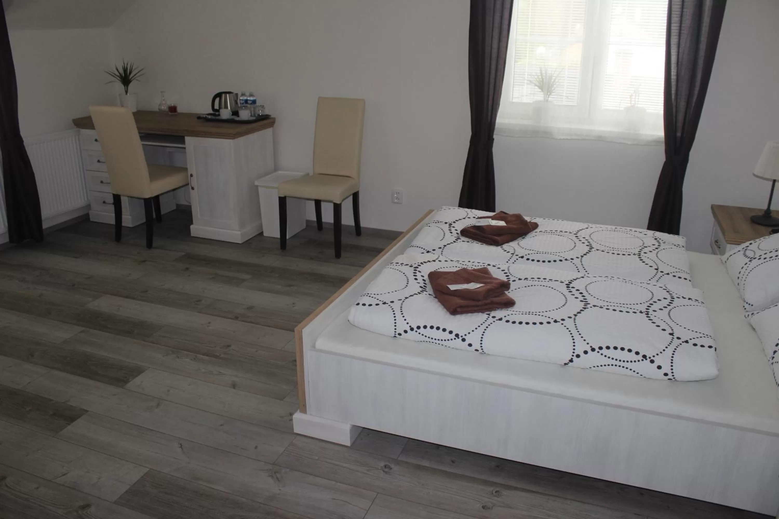 Living room, Bed in Penzion Vesely