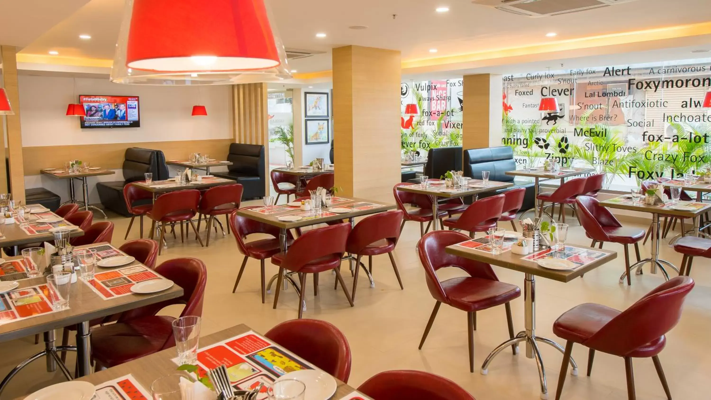 Restaurant/Places to Eat in Red Fox Hotel, Trichy