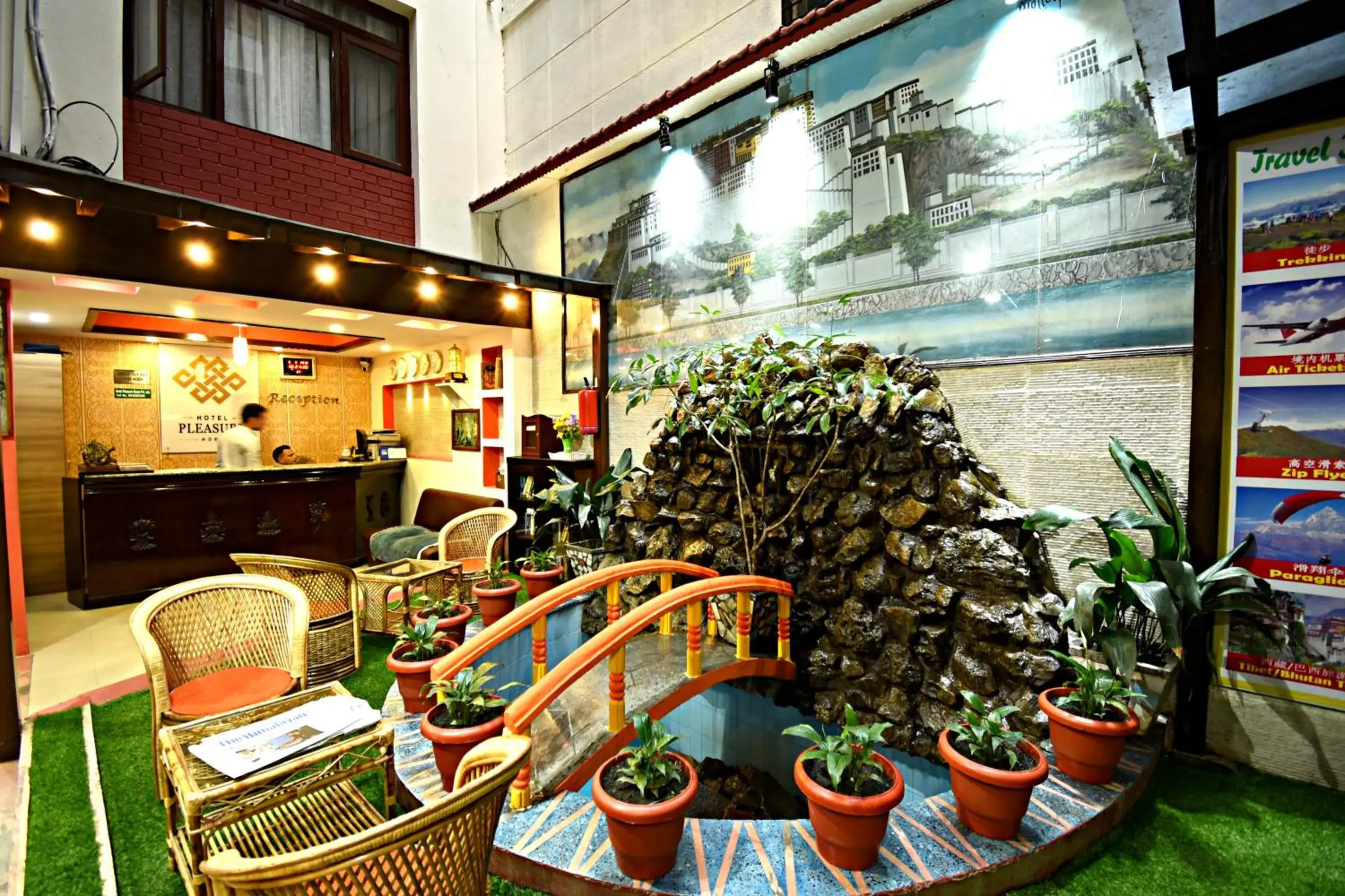 Lounge or bar in Hotel Pleasure Home Lounge or bar in Hotel Pleasure Home