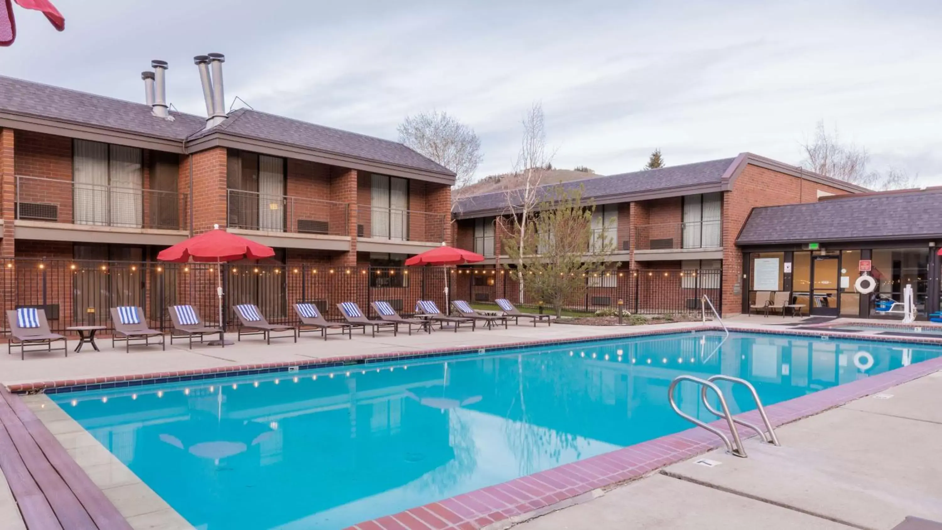 Pool view, Property Building in DoubleTree by Hilton Park City - The Yarrow