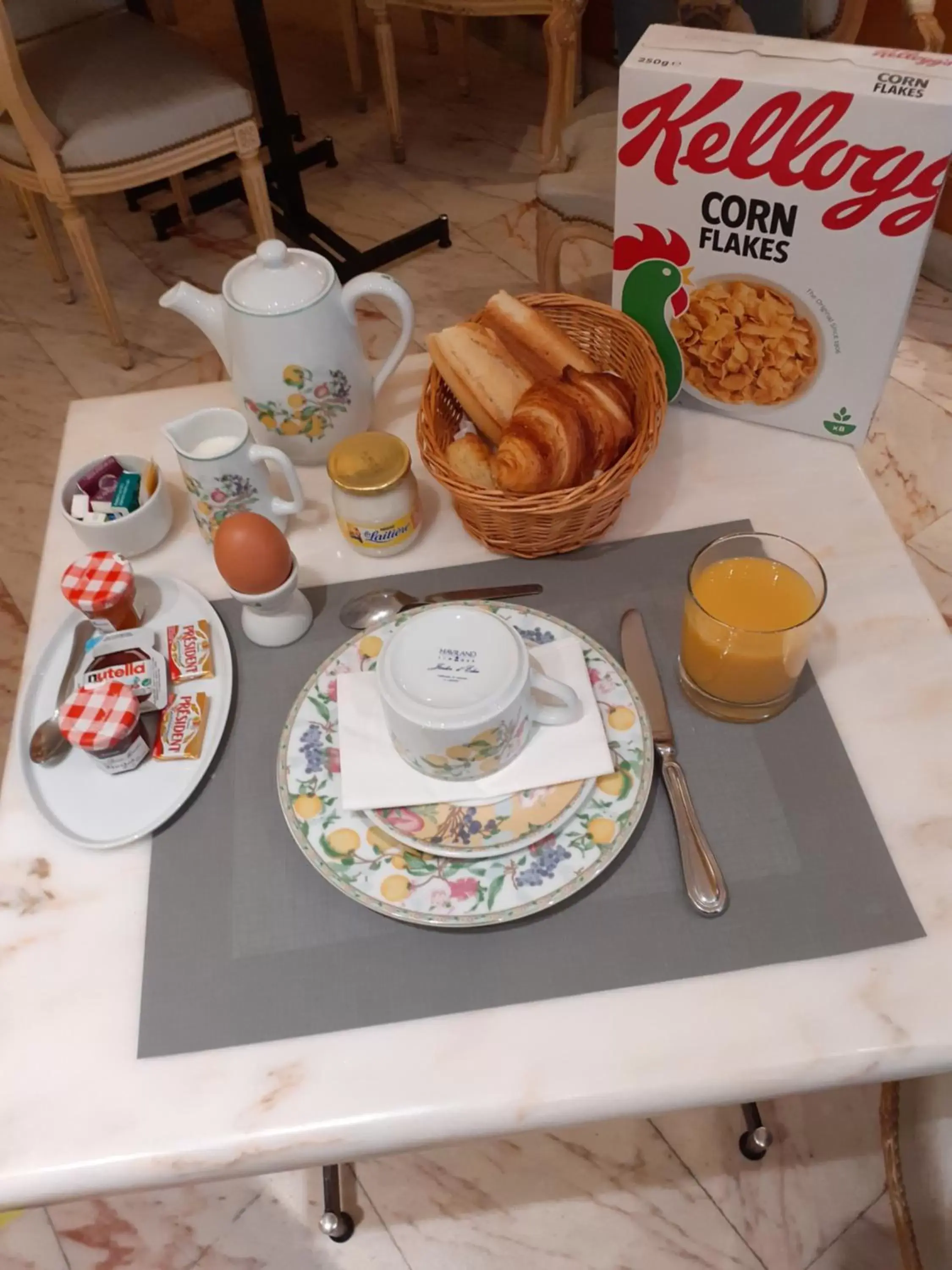 Breakfast in Hôtel La Sanguine