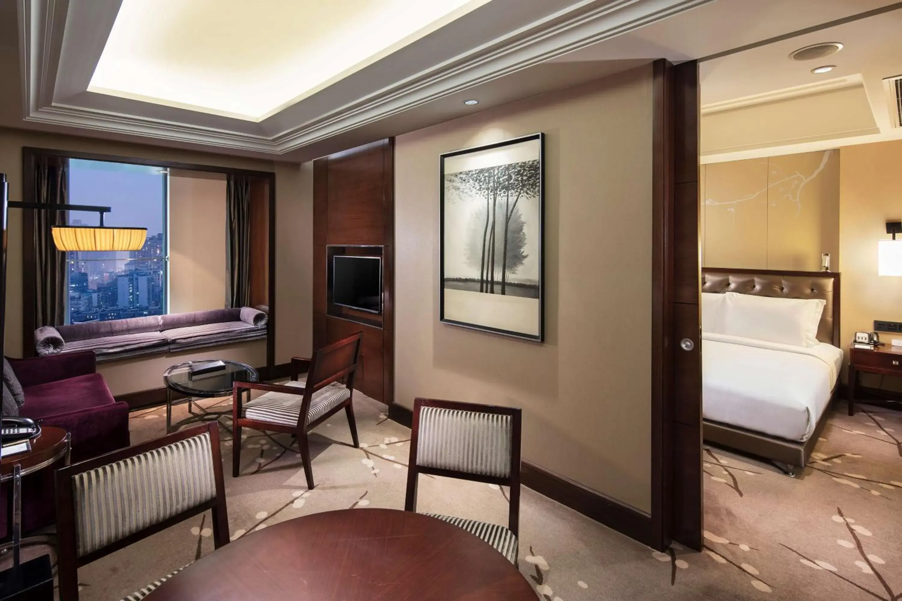 Bedroom in DoubleTree By Hilton Chongqing North