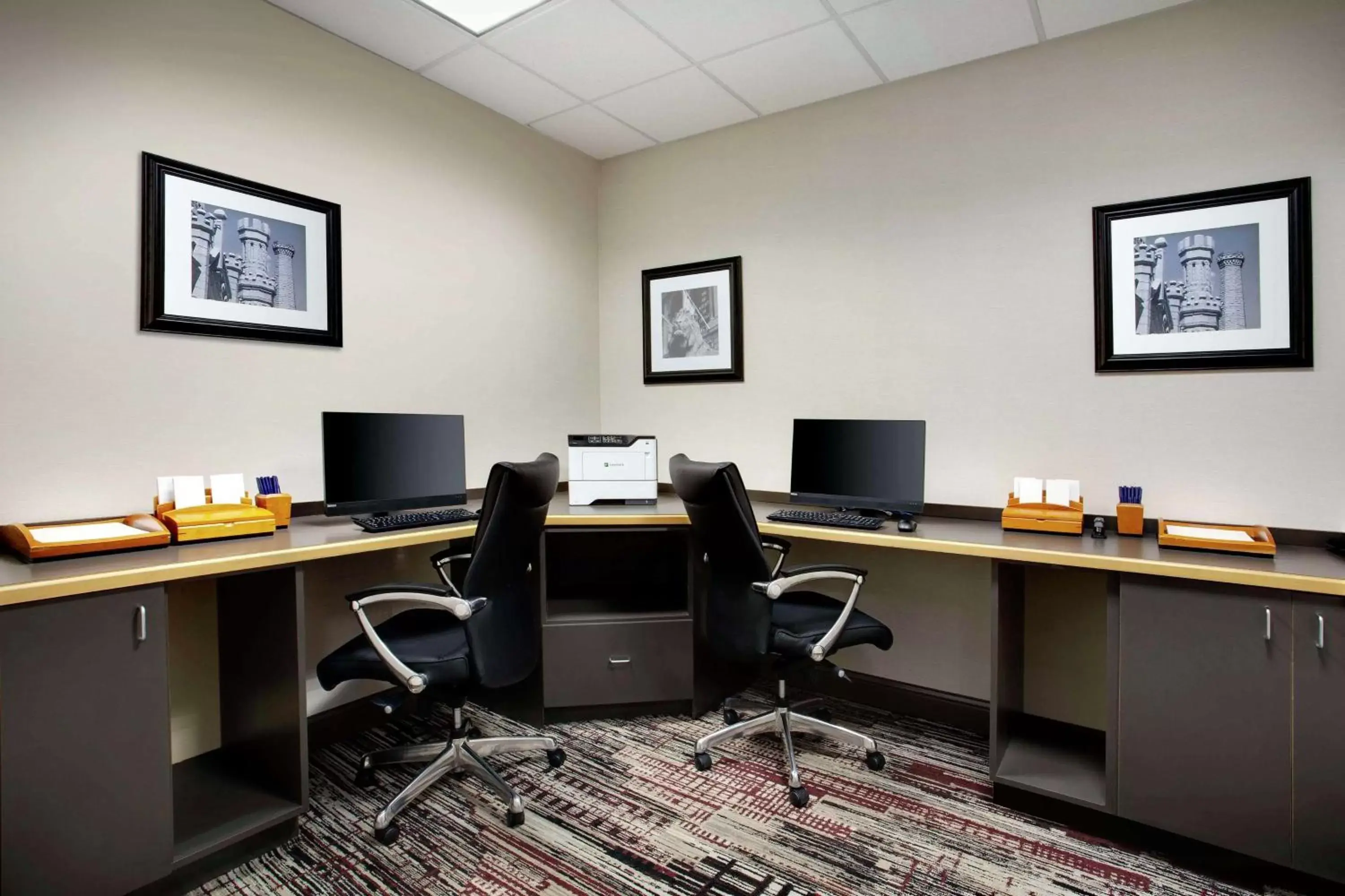 Business facilities in DoubleTree by Hilton Chicago Midway Airport, IL