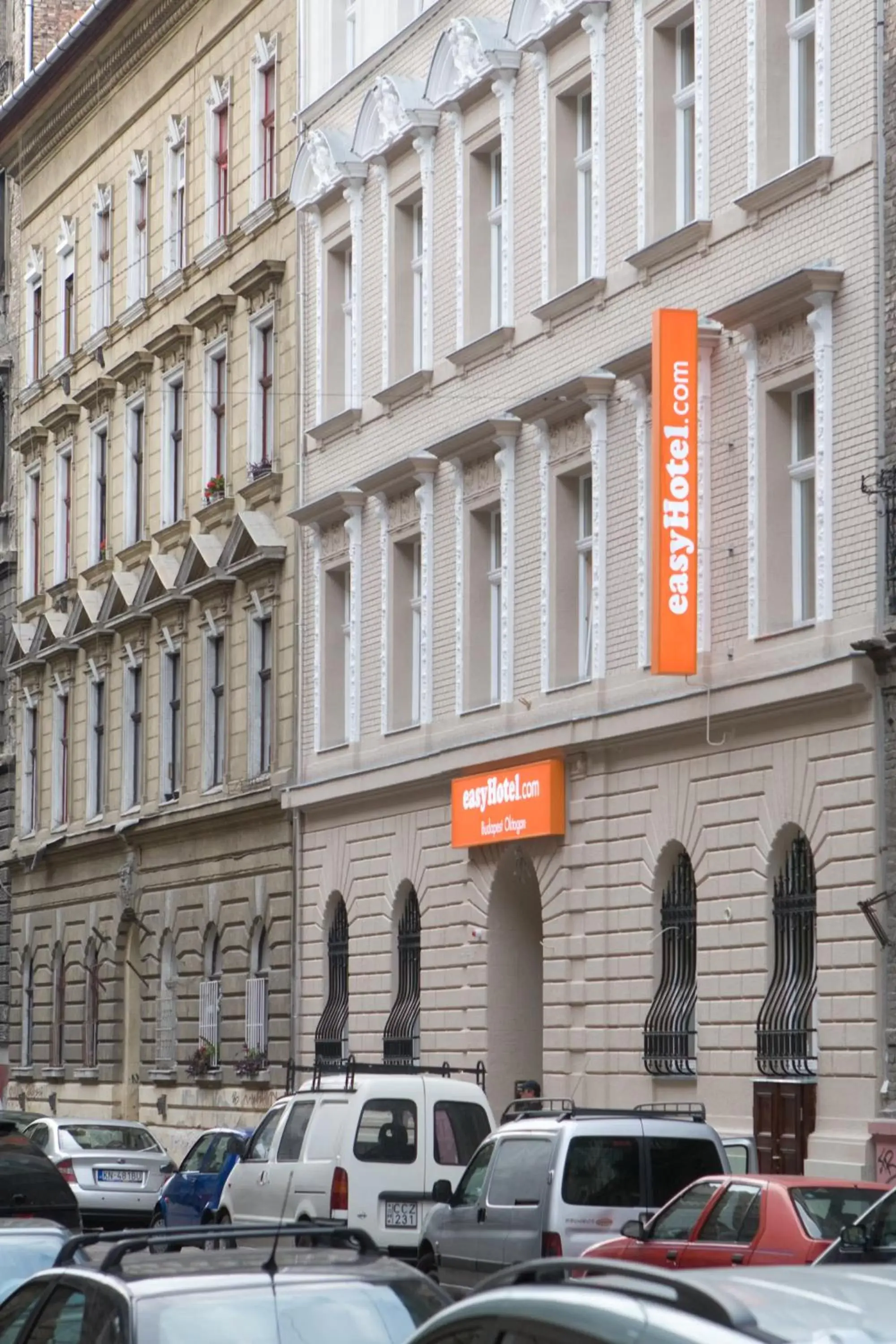 Facade/entrance, Property Building in easyHotel Budapest Oktogon