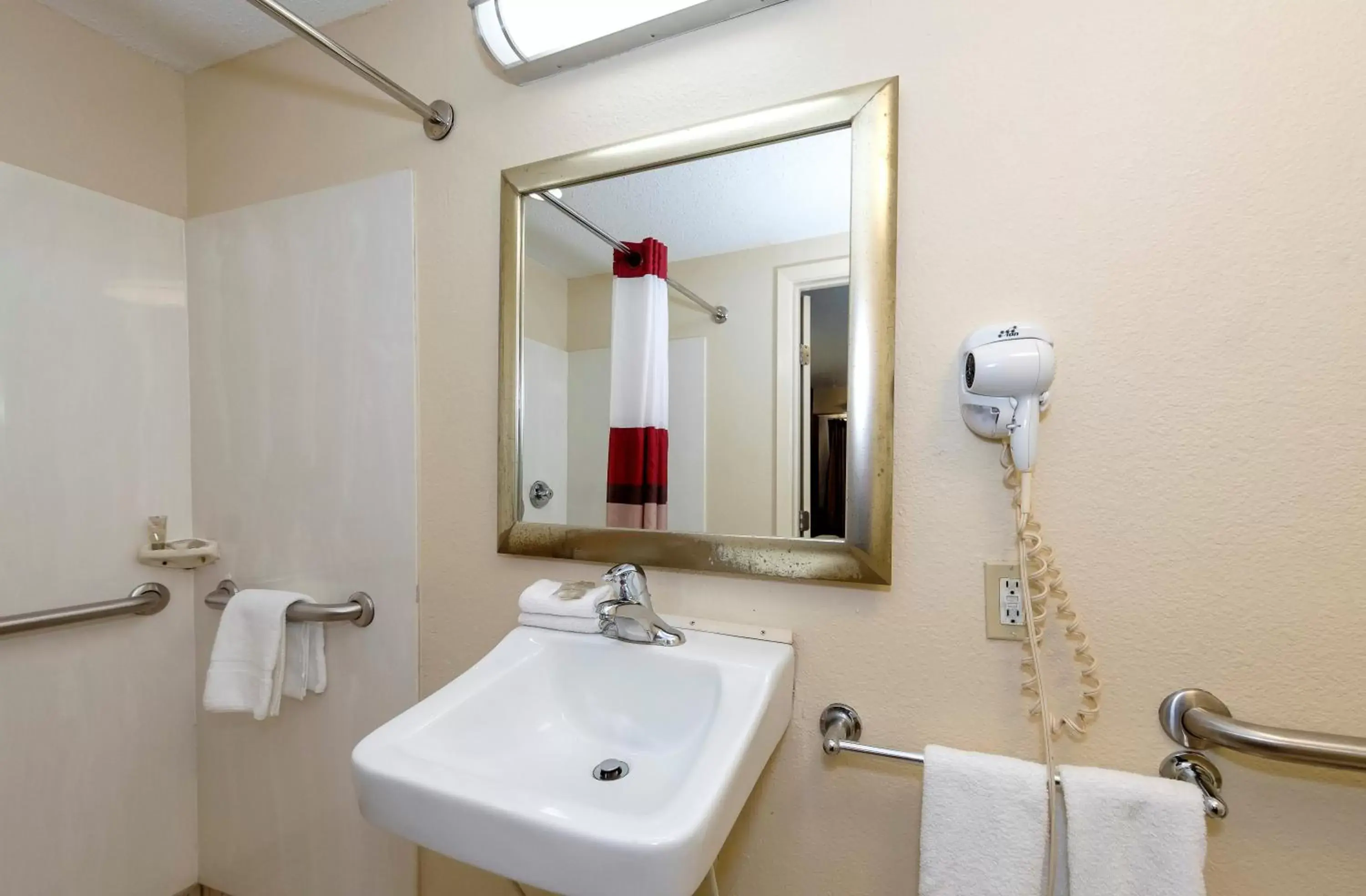 Other, Bathroom in Red Roof Inn Dallas - DFW Airport North