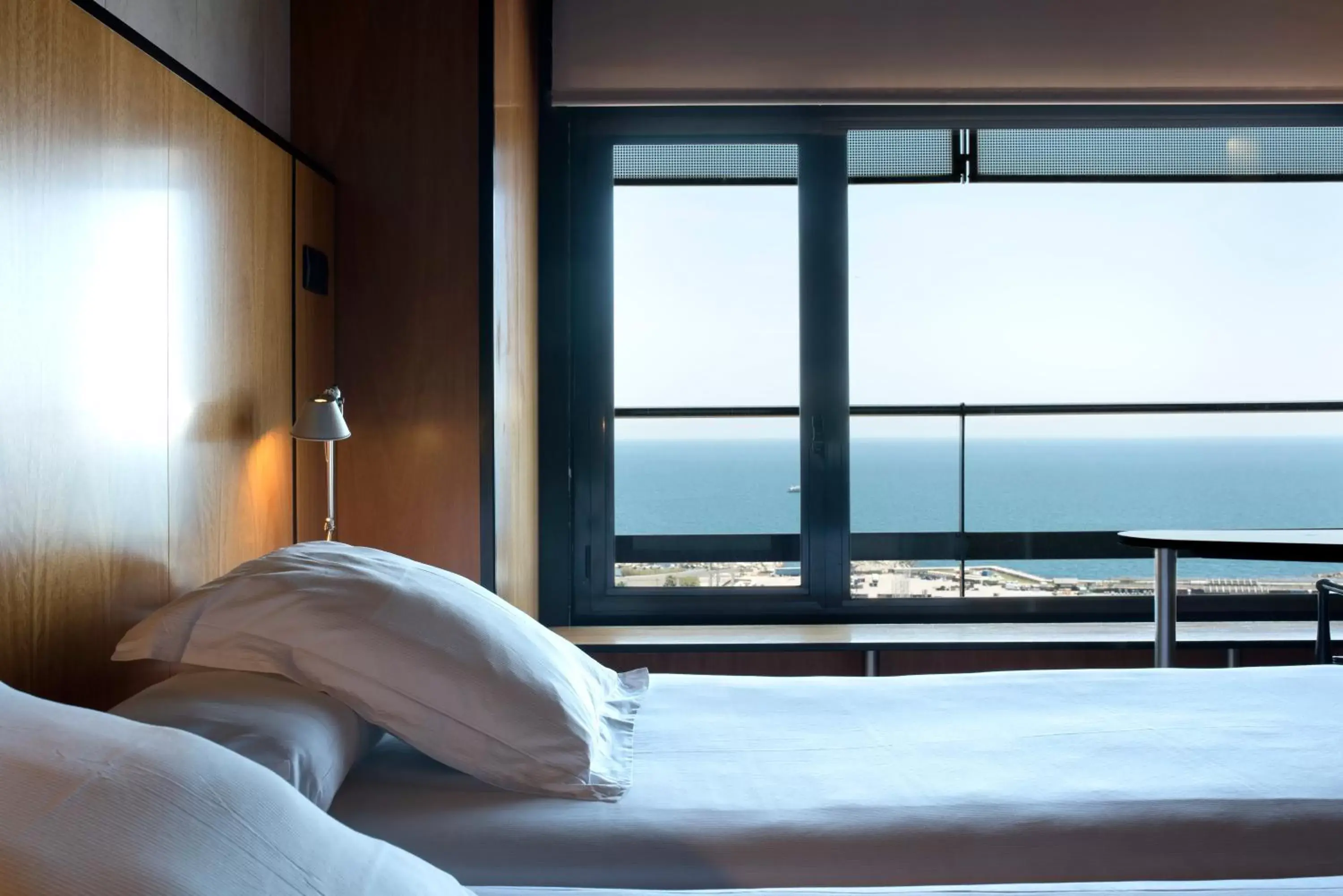 Sea view, Bed in Barcelona Princess