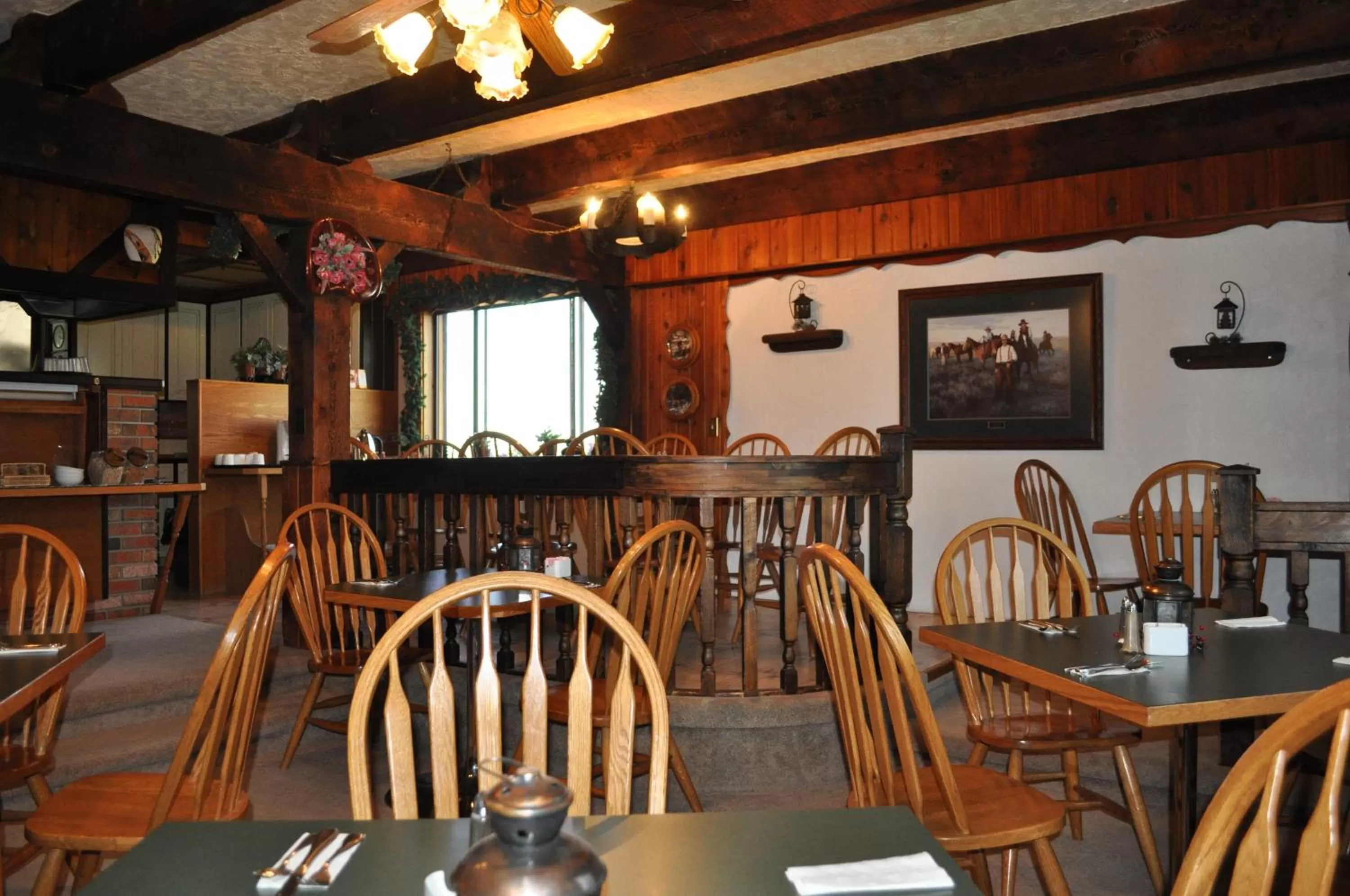 Dining area in Rocky Ridge Country Lodge