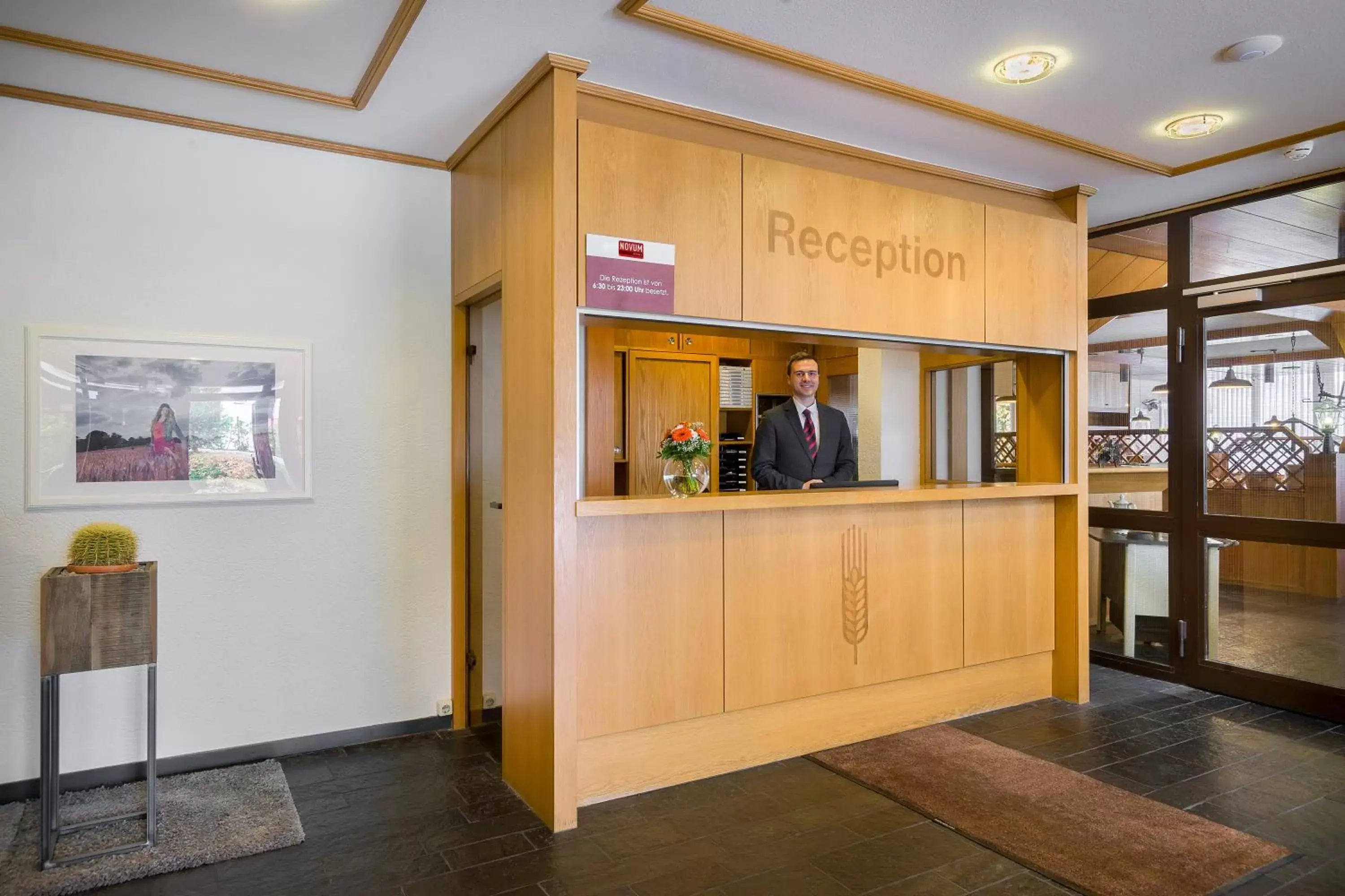 Lobby or reception in Novum Hotel Strohgäu