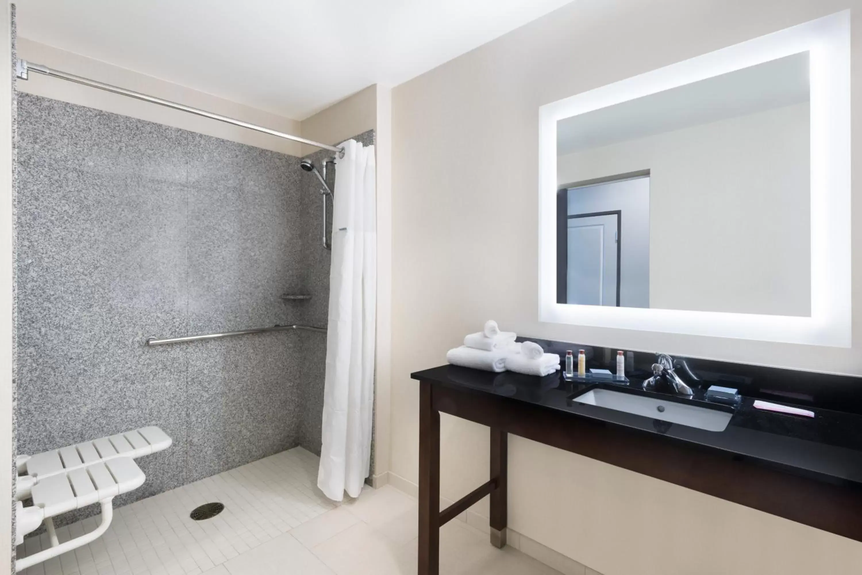 Bathroom in Wingate by Wyndham Sidney Bathroom in Wingate by Wyndham Sidney