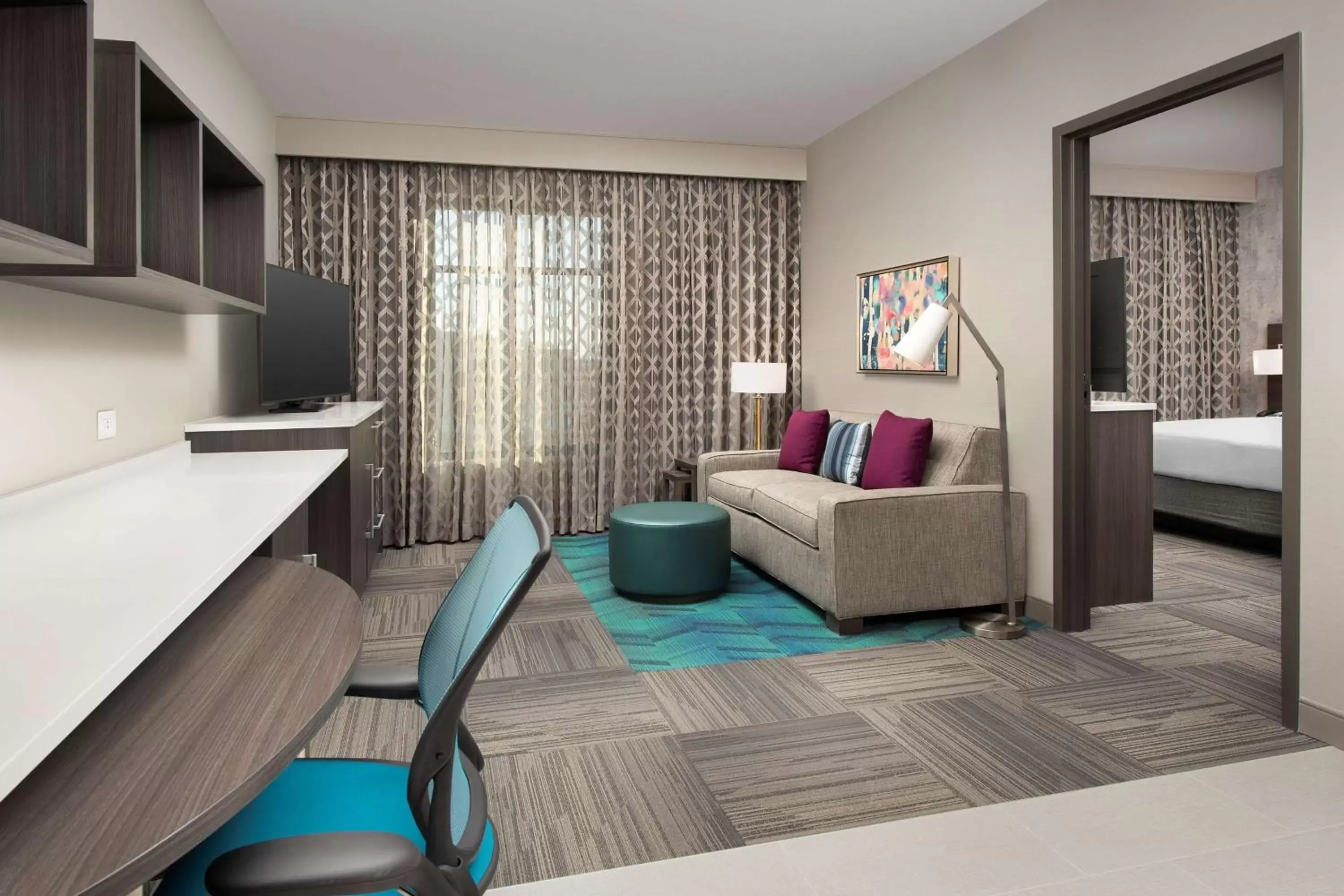 Bed, Seating Area in Home2 Suites By Hilton Denver Northfield