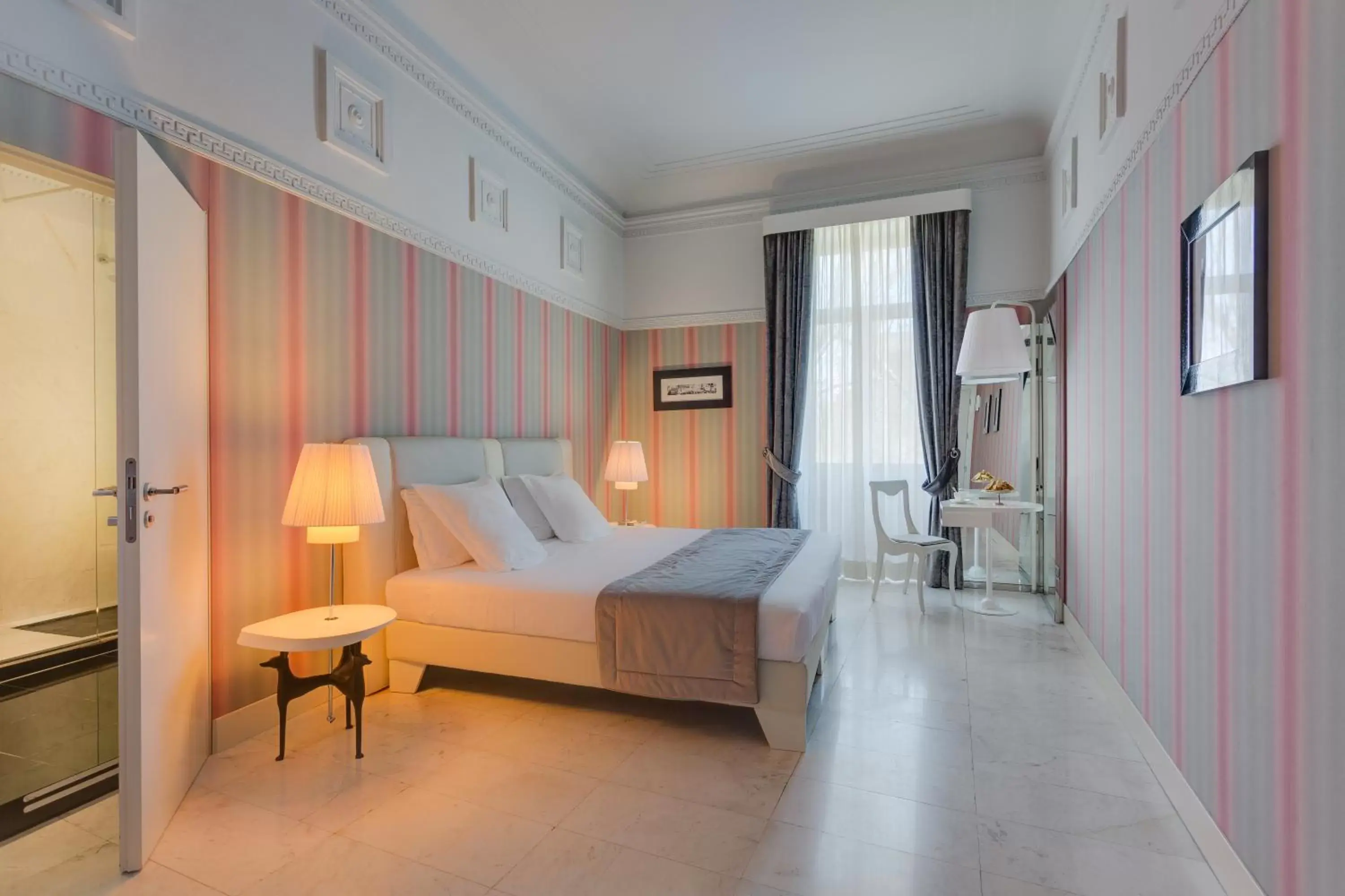 Superior Double Room in Grand Hotel Palace Rome