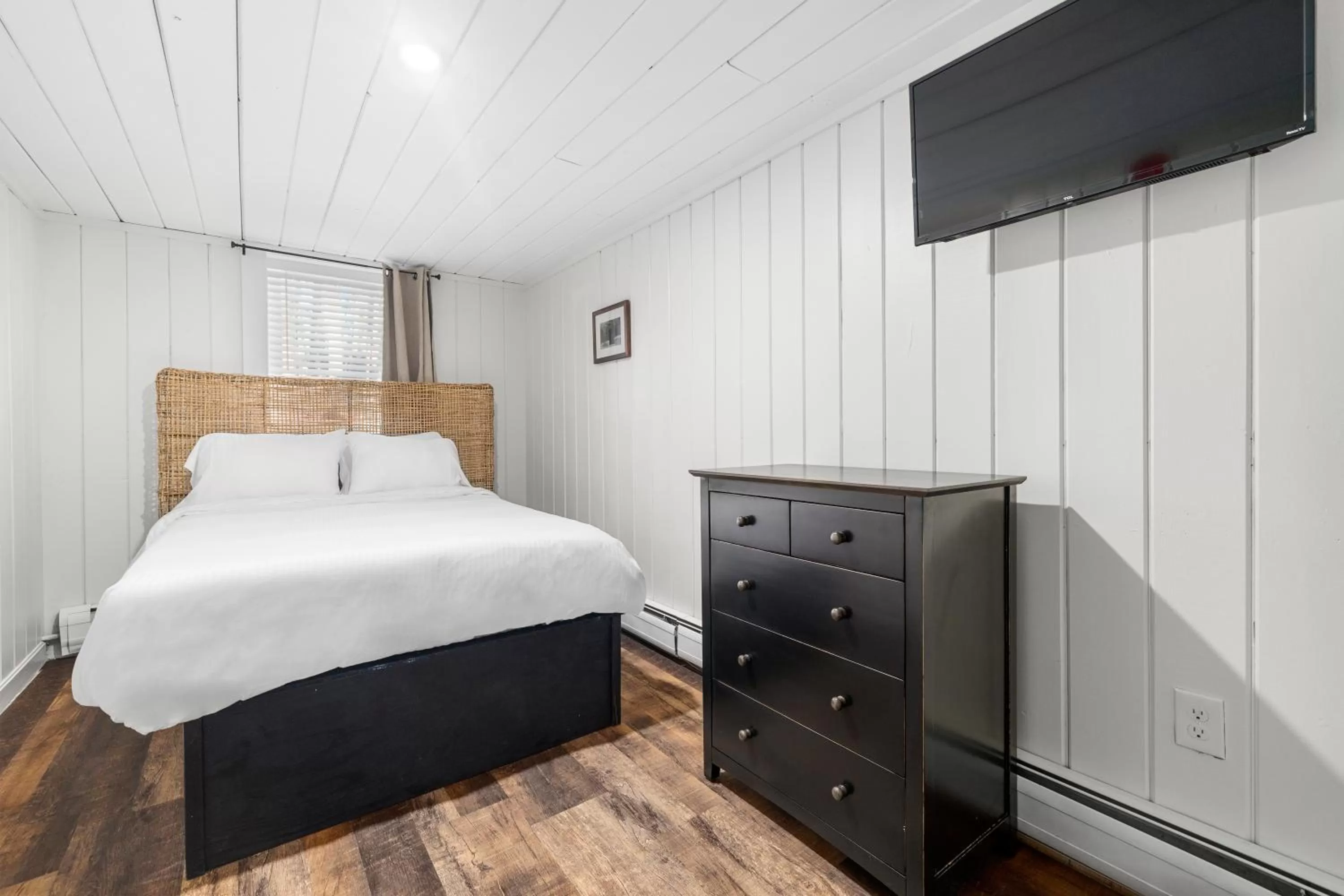 TV and multimedia, Bed in The Inn & More