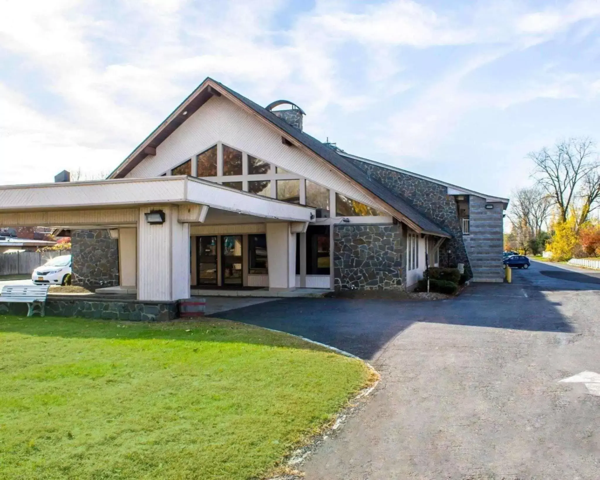 Property Building in Econo Lodge Inn & Suites Colonie Center Mall