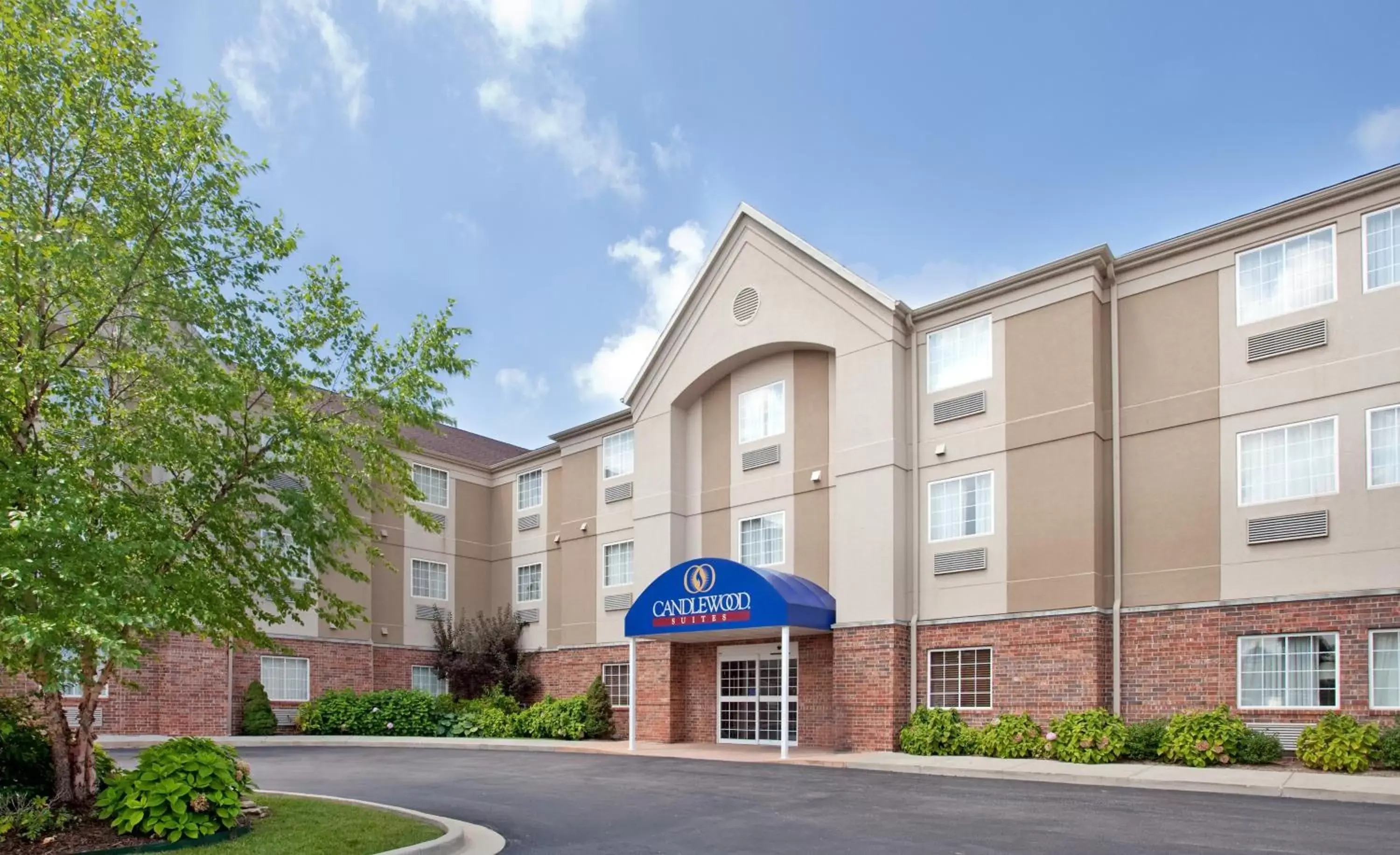 Property Building in Candlewood Suites St. Robert, an IHG Hotel