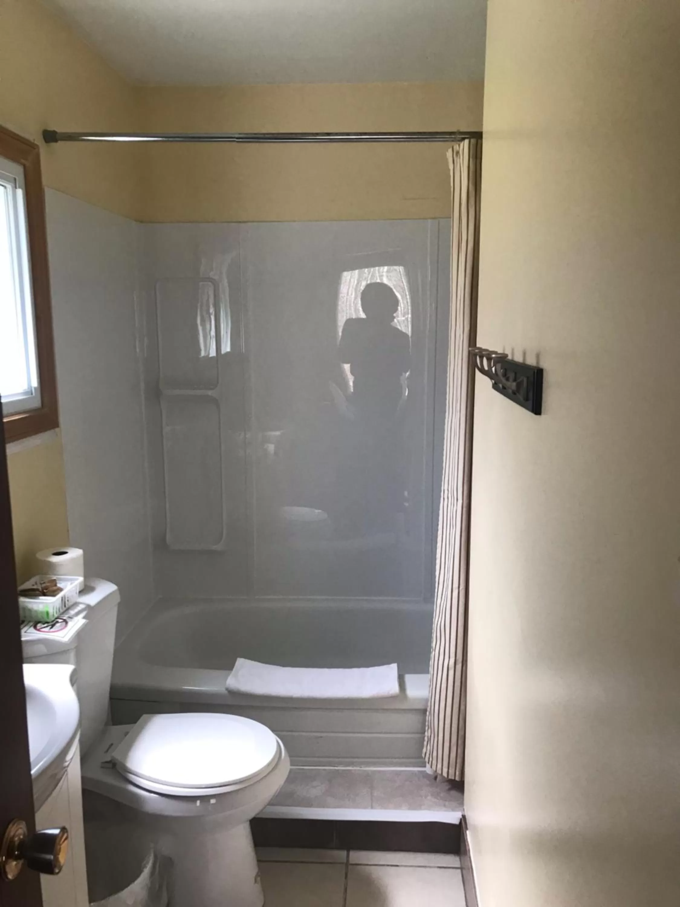 Hush Lodge and Cottages