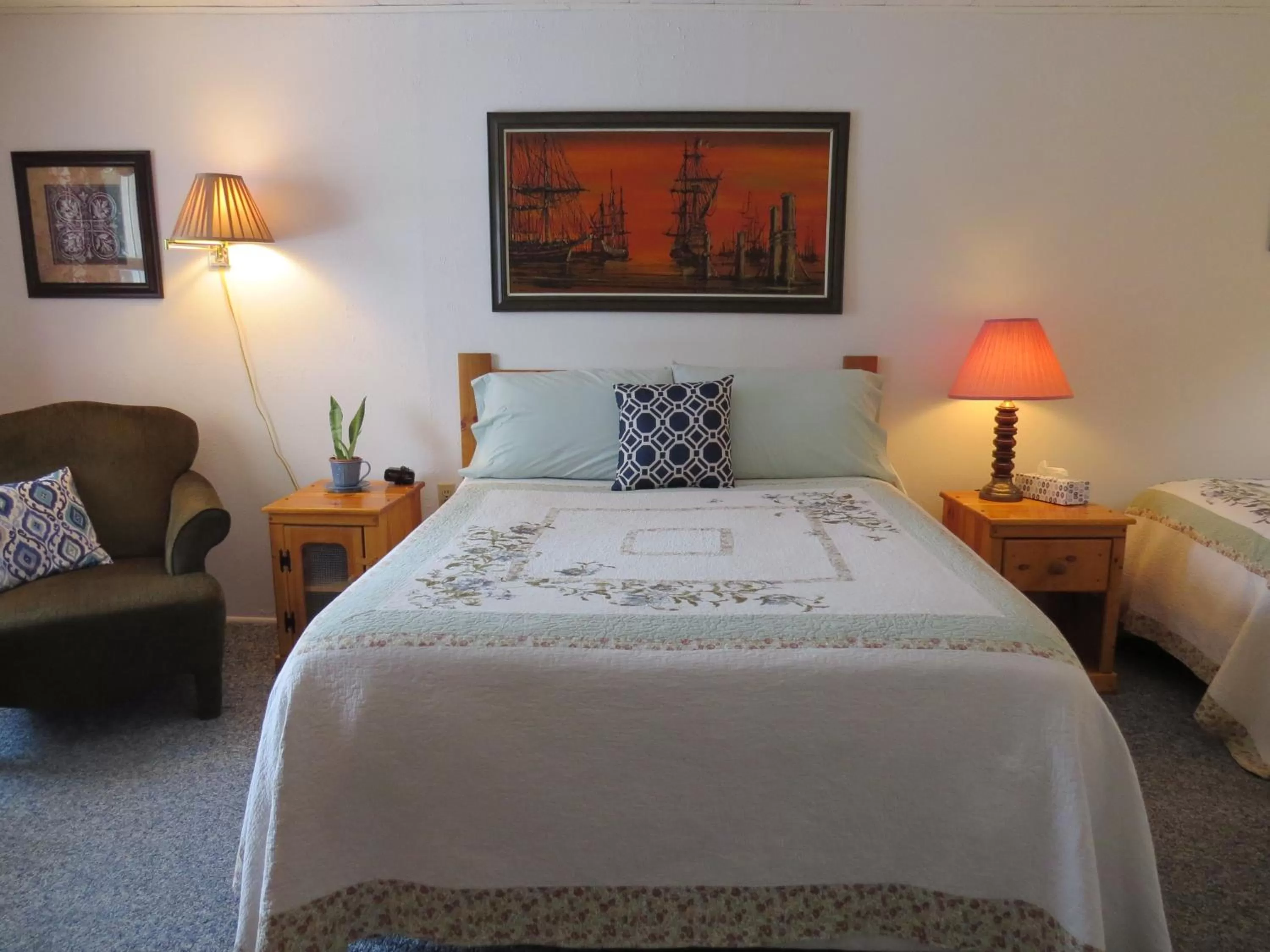 Bed in The Pines Country Inn