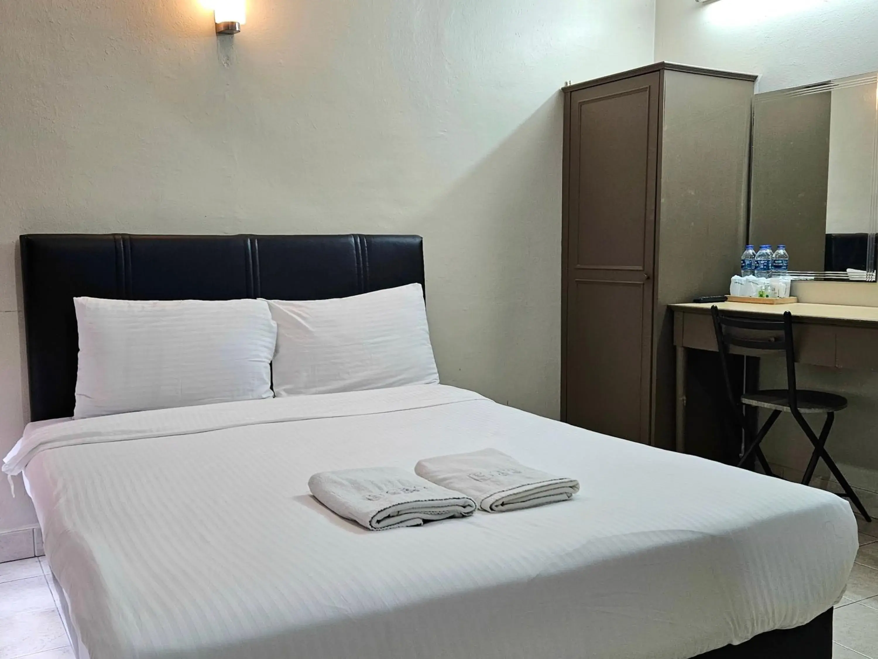 Bedroom, Bed in Pacific Residence Bedroom, Bed in Pacific Residence