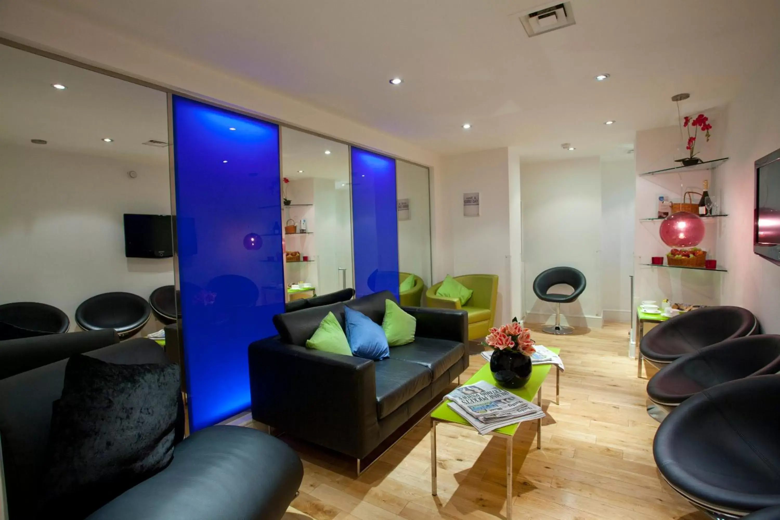 Lounge or bar, Seating Area in Paddington Court Executive Rooms