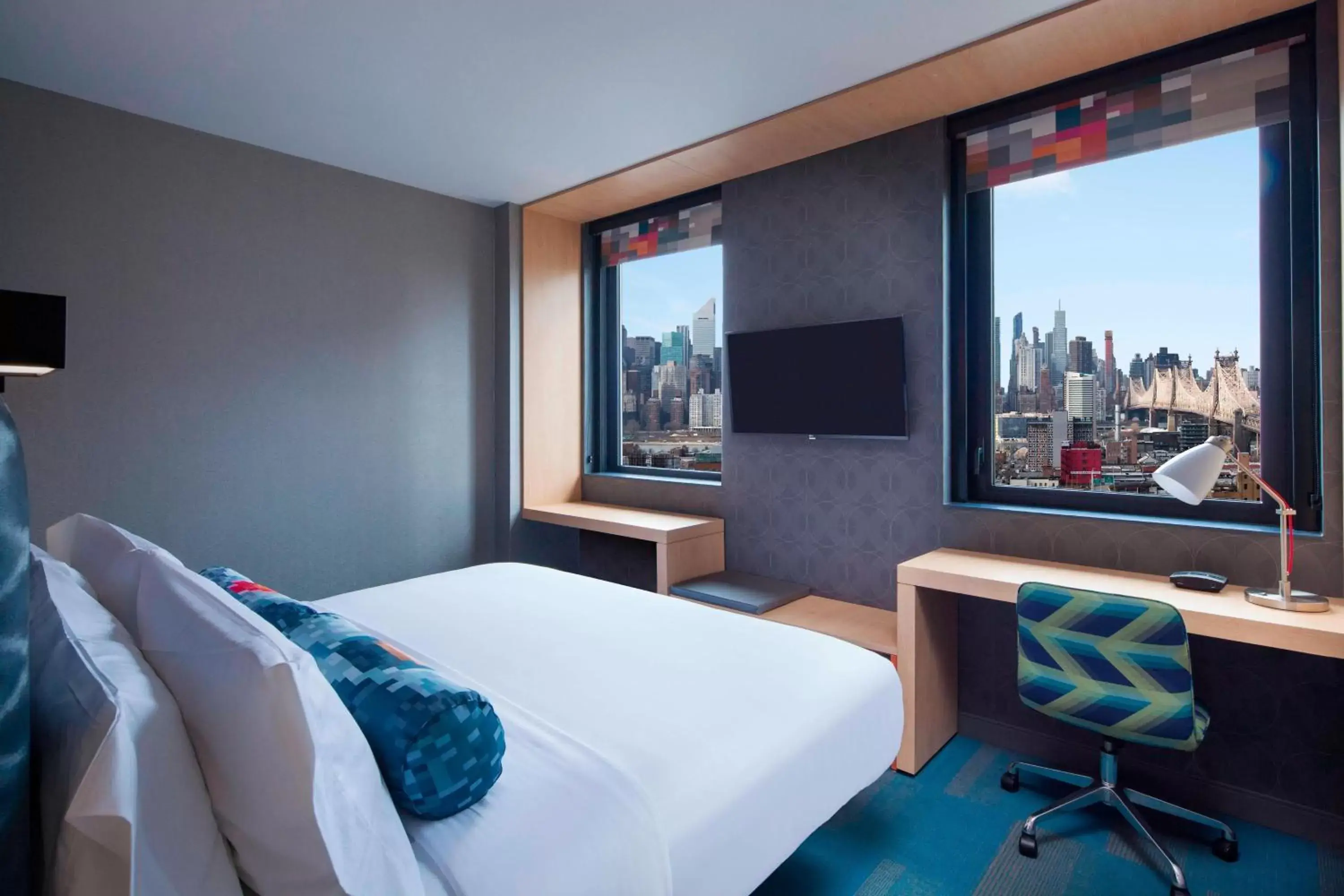 Photo of the whole room in Aloft Long Island City-Manhattan View