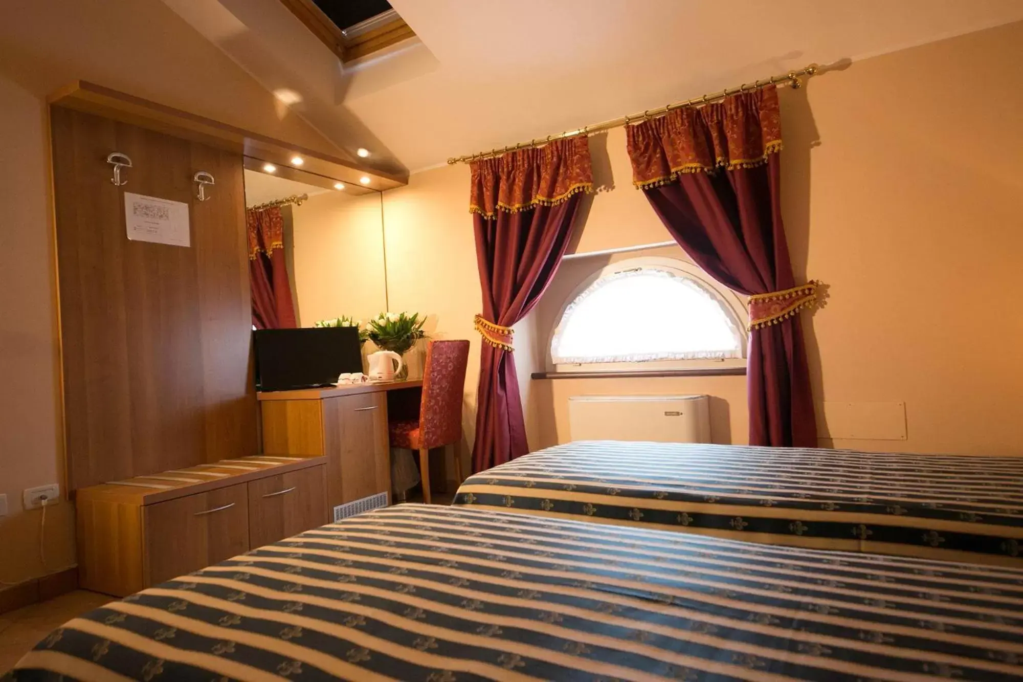Bedroom, Bed in Locanda Ca’ Rossa