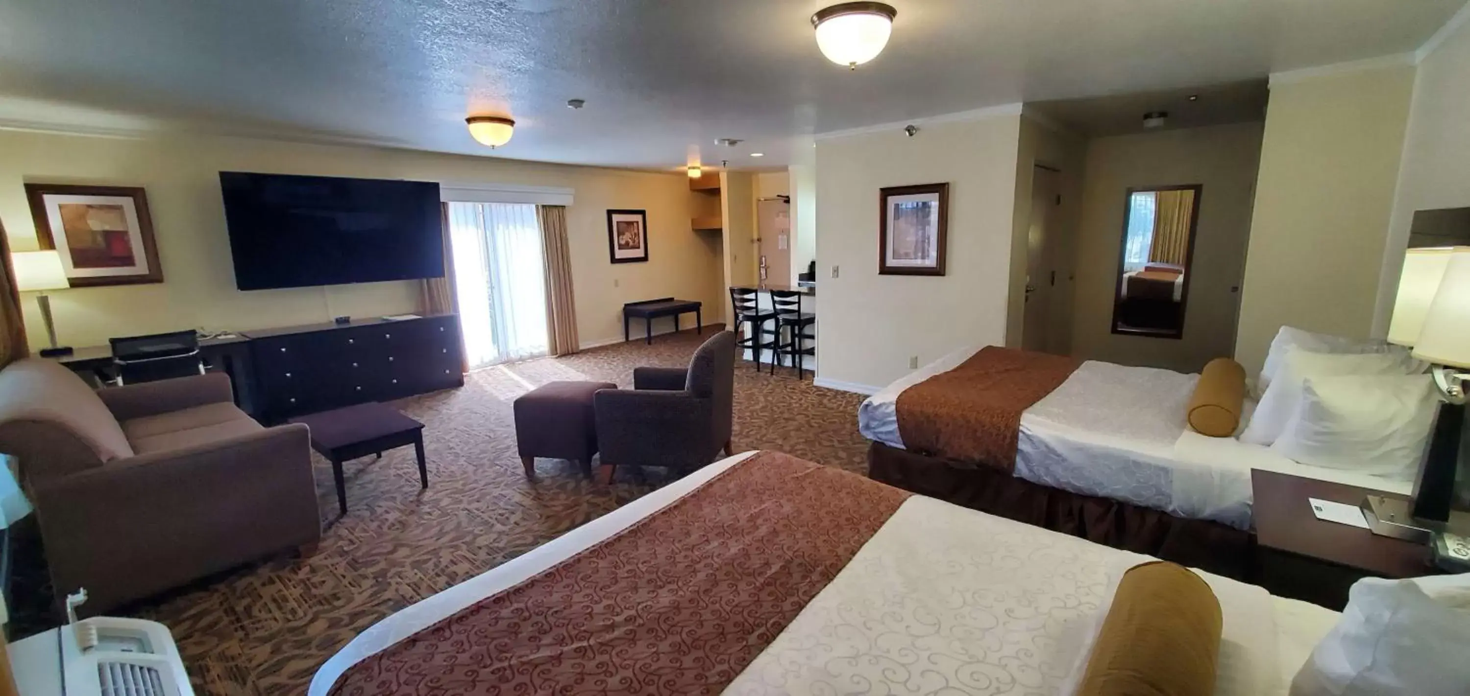 Photo of the whole room in Best Western Plus Northwoods Inn