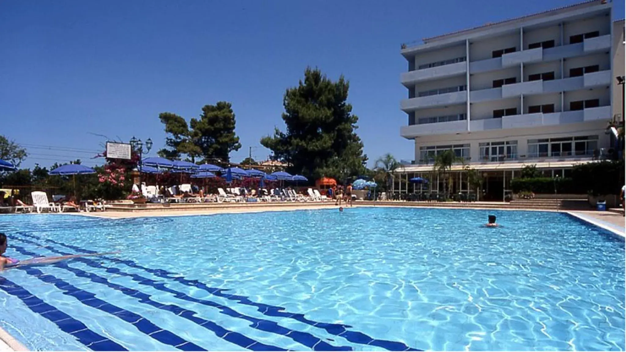 Swimming Pool in Hotel Santa Lucia Le Sabbie d'Oro