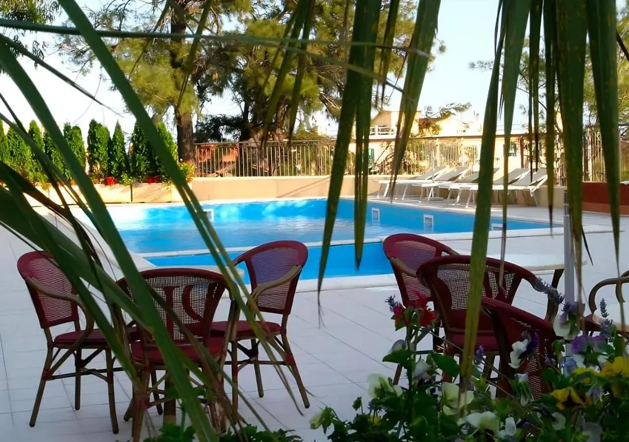 Pool view, Swimming Pool in Hotel San Giuseppe