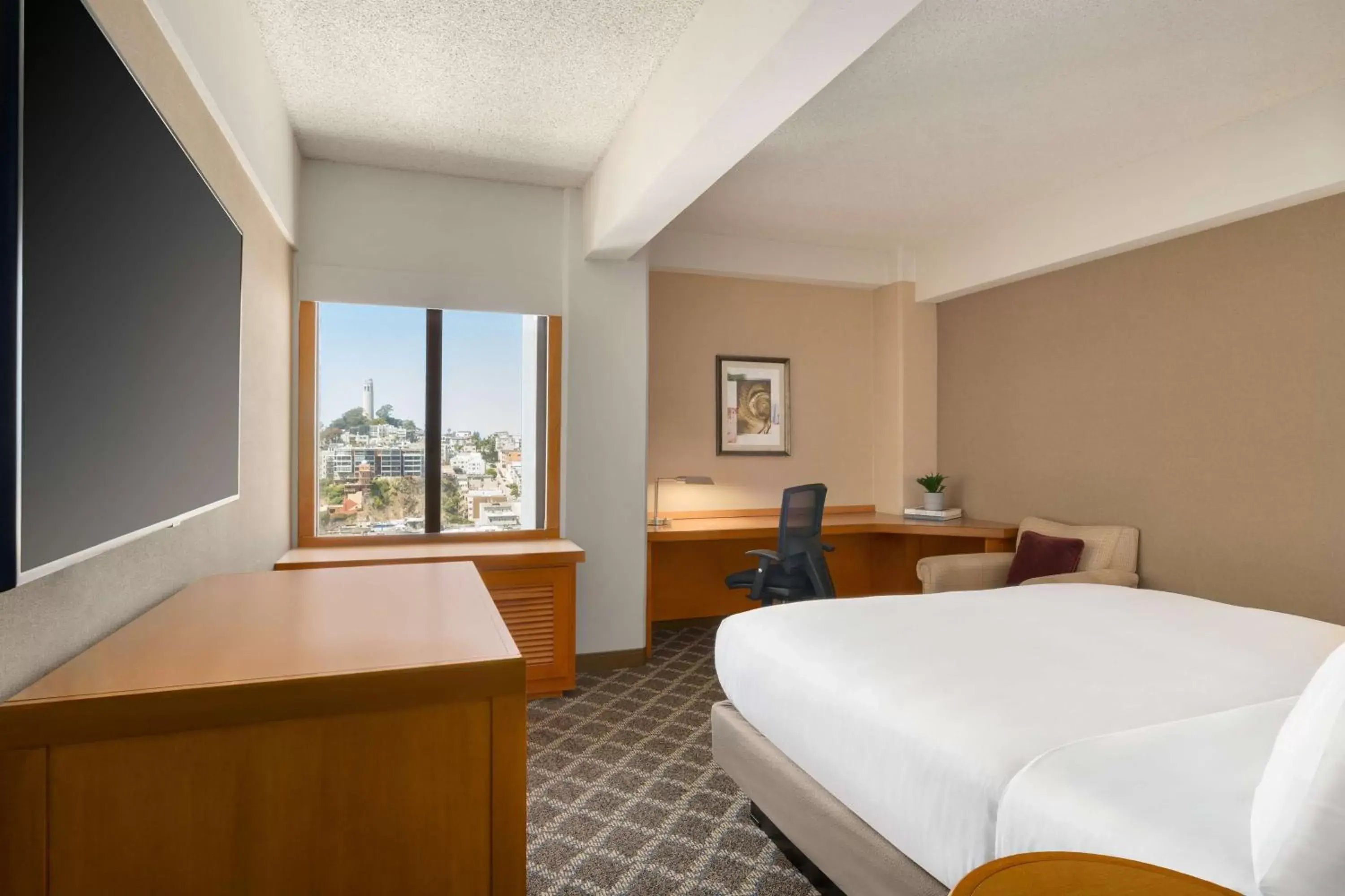 Bedroom, Bed in Hilton San Francisco Financial District