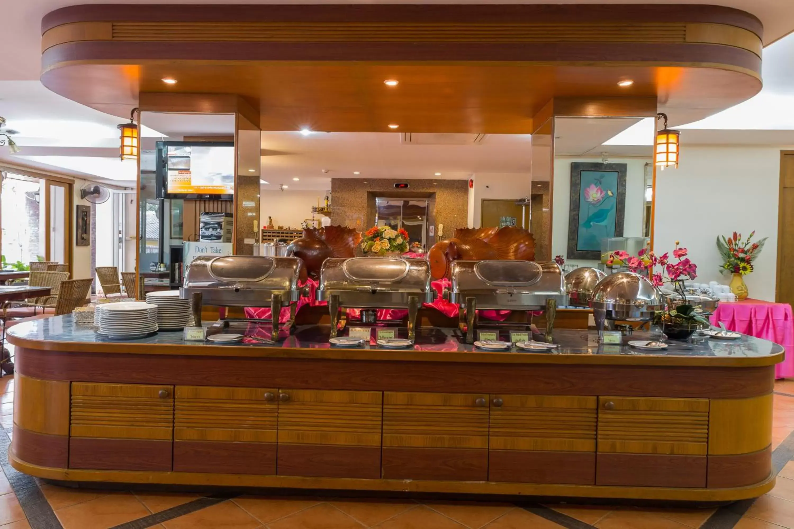 Restaurant/Places to Eat in Thipurai Beach Hotel