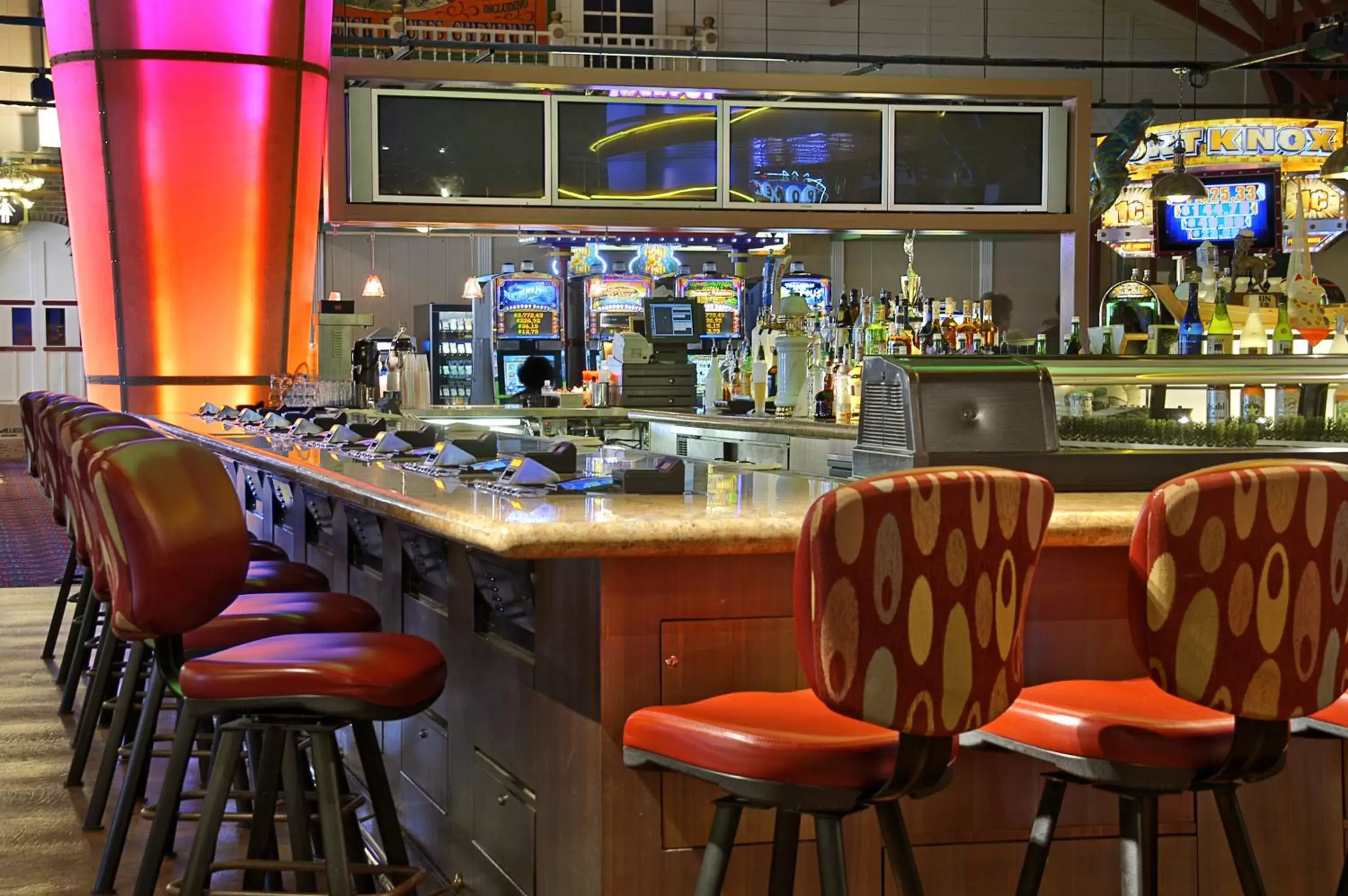 Lounge or bar, Restaurant/Places to Eat in Tropicana Laughlin
