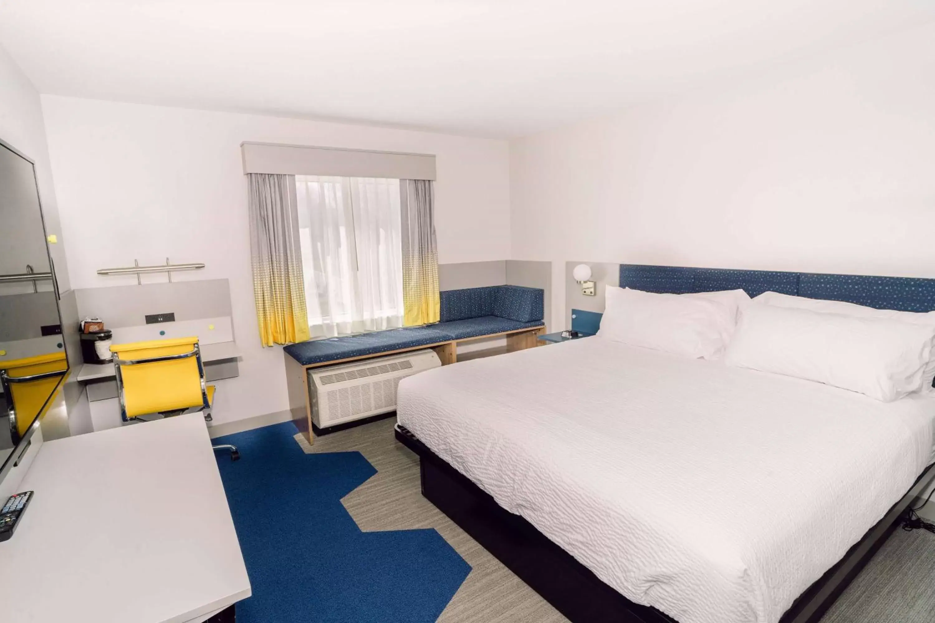 Photo of the whole room in Microtel Inn & Suites by Wyndham Macedon