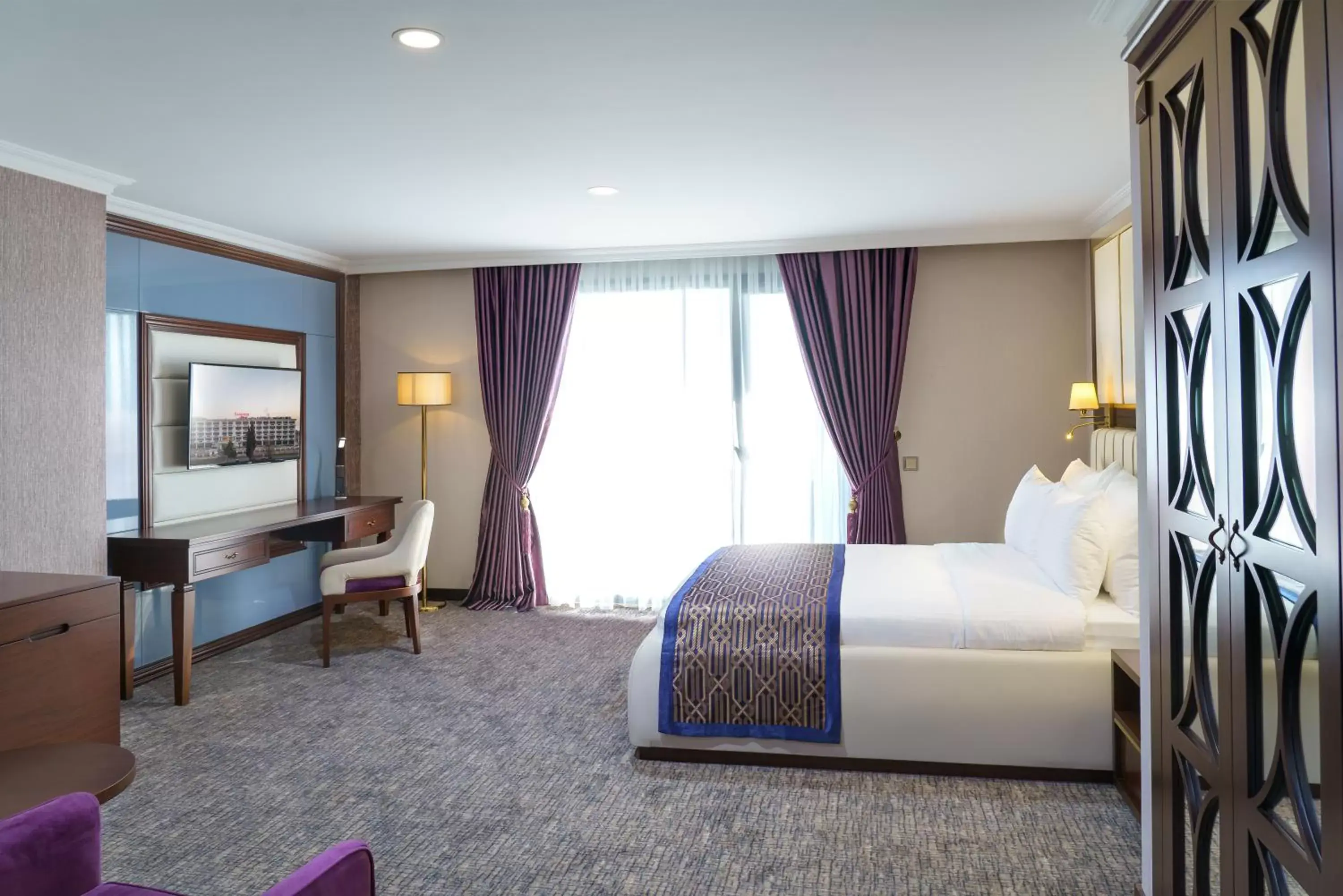 Photo of the whole room, Bed in Ramada Plaza by Wyndham Silivri
