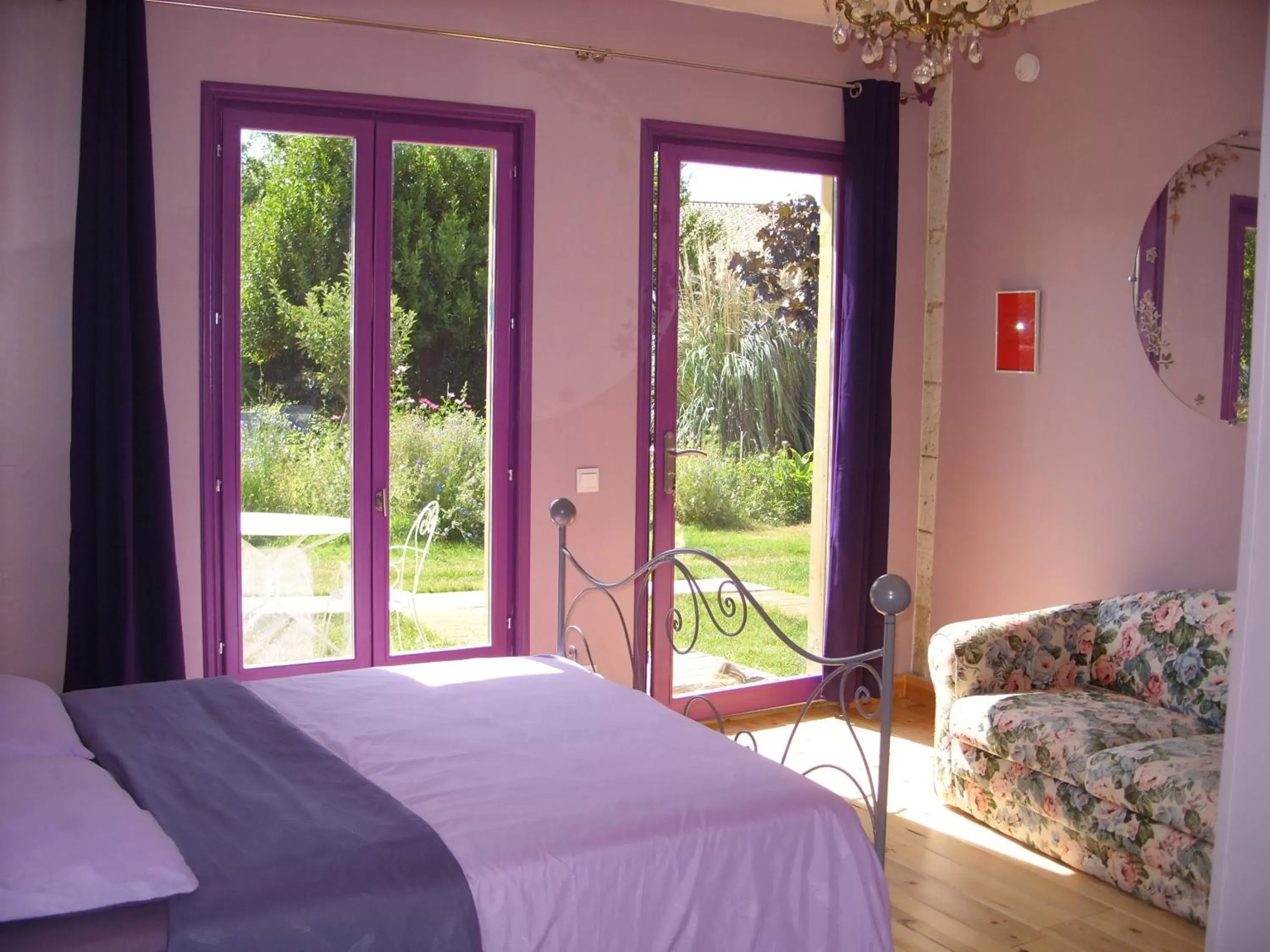 Bedroom in La Cadournaise