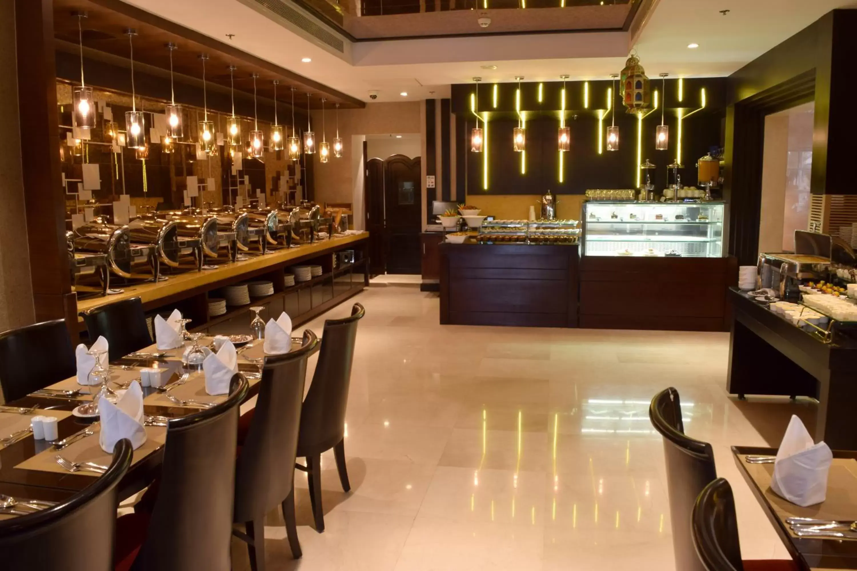 Restaurant/places to eat in Best Western Plus Fursan Restaurant/places to eat in Best Western Plus Fursan