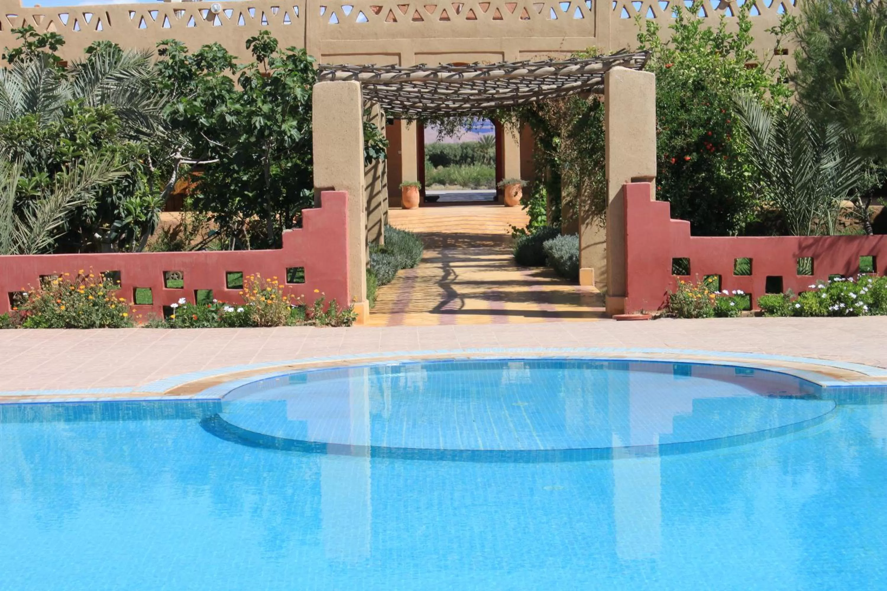 Swimming pool in Auberge Tinit