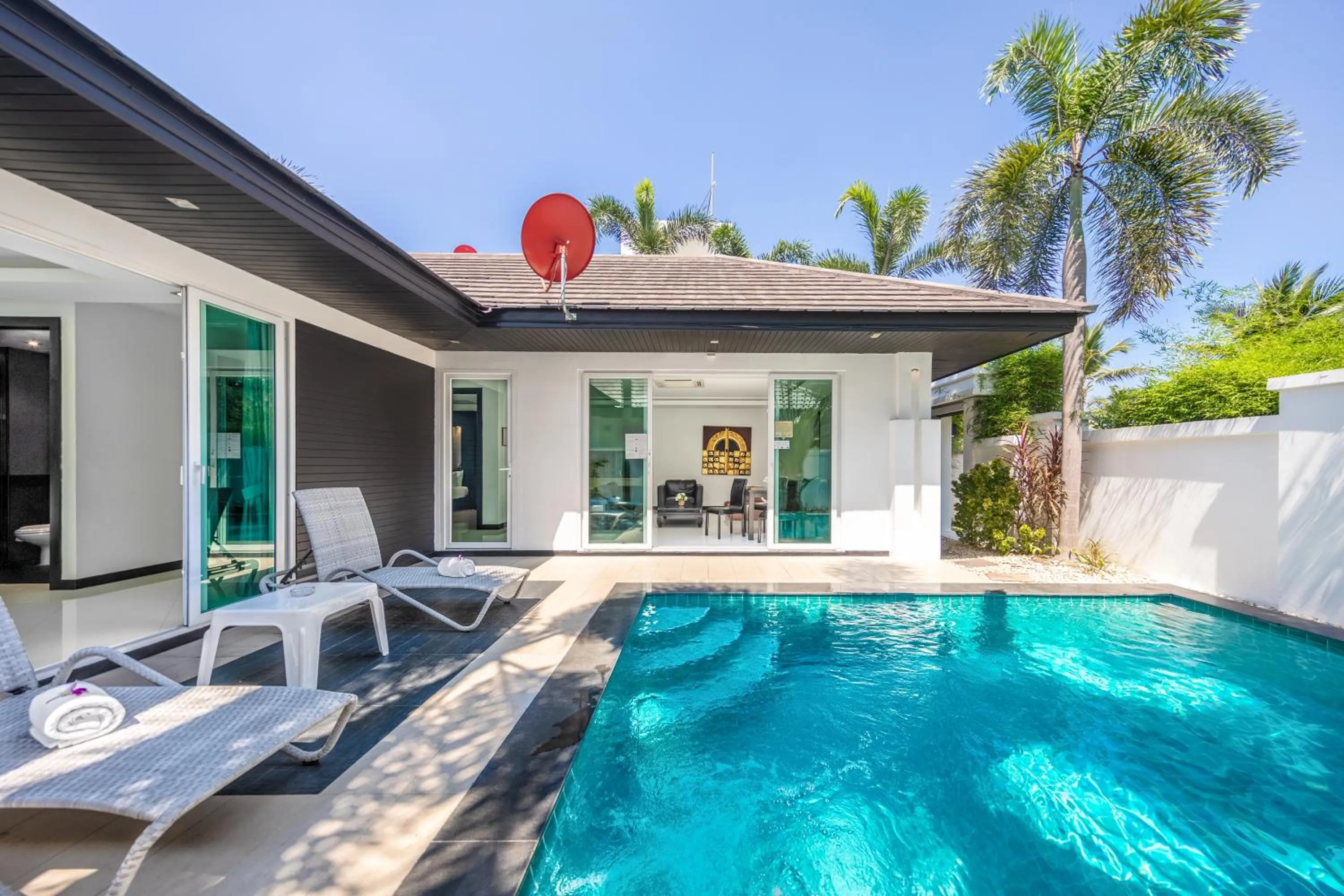 Property building in Colibri Pool Villa Pattaya